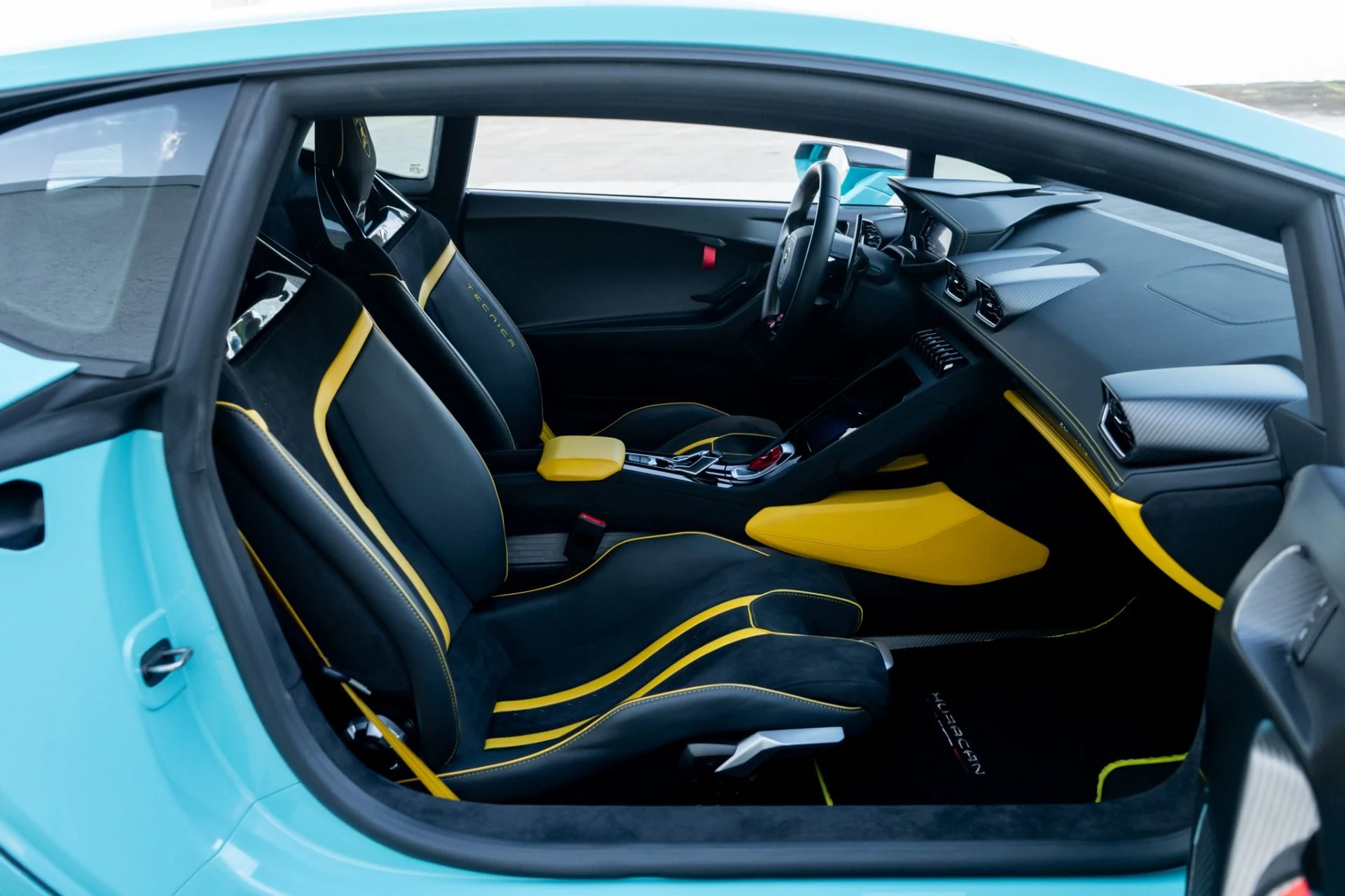 mph016_1276753339_Used_2023_Lamborghini_Huracan_Tecnica_1779493842_3d56211e88