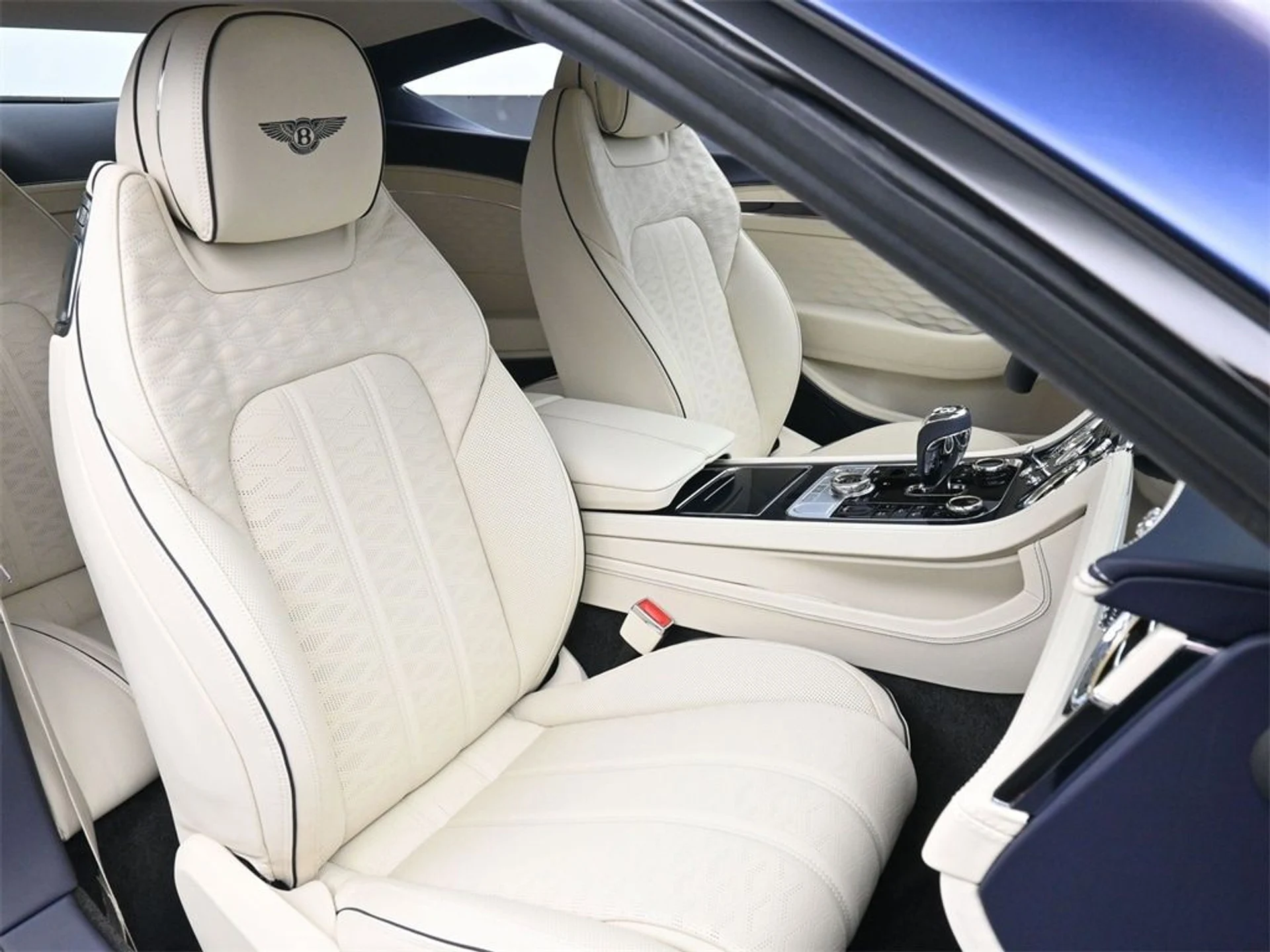 mph016_127729716_04283897a1e9718f1d01127a743a3310x_9f1343913d