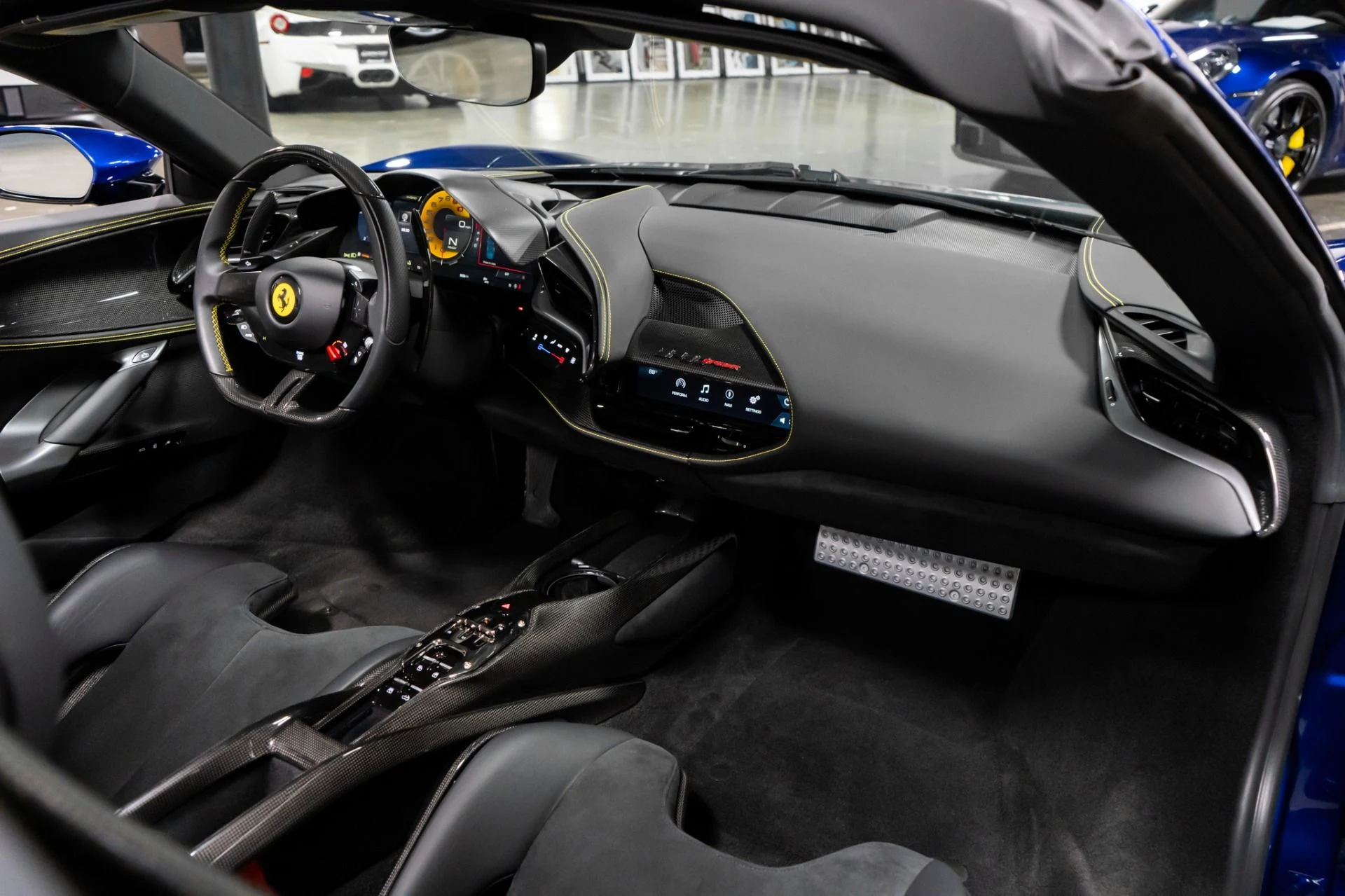mph016_1277596939_Used_2022_Ferrari_SF_90_Spider_Assetto_Fiorano_1757958945_8add72838c