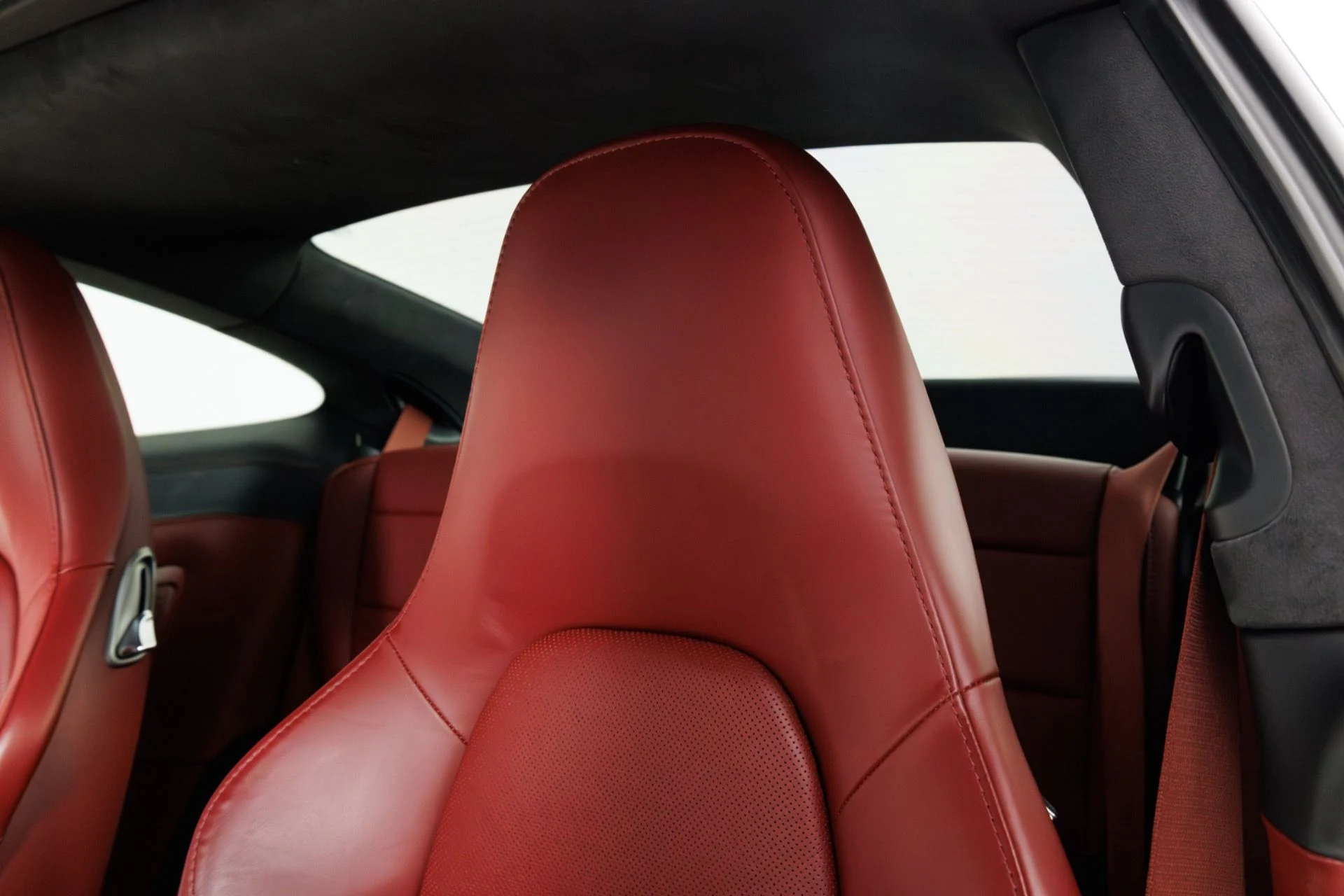 mph016_1278188863_Used_2017_Porsche_911_Turbo_S_1773337574_a3b04ad9d2