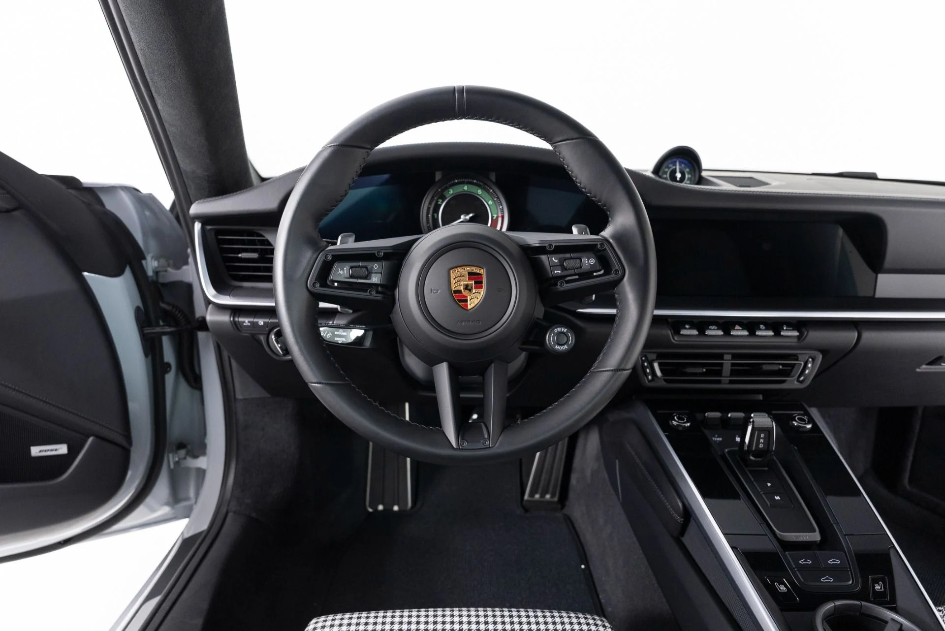 mph016_1285463876_Used_2024_Porsche_911_Turbo_S_1754514787_29feac32aa