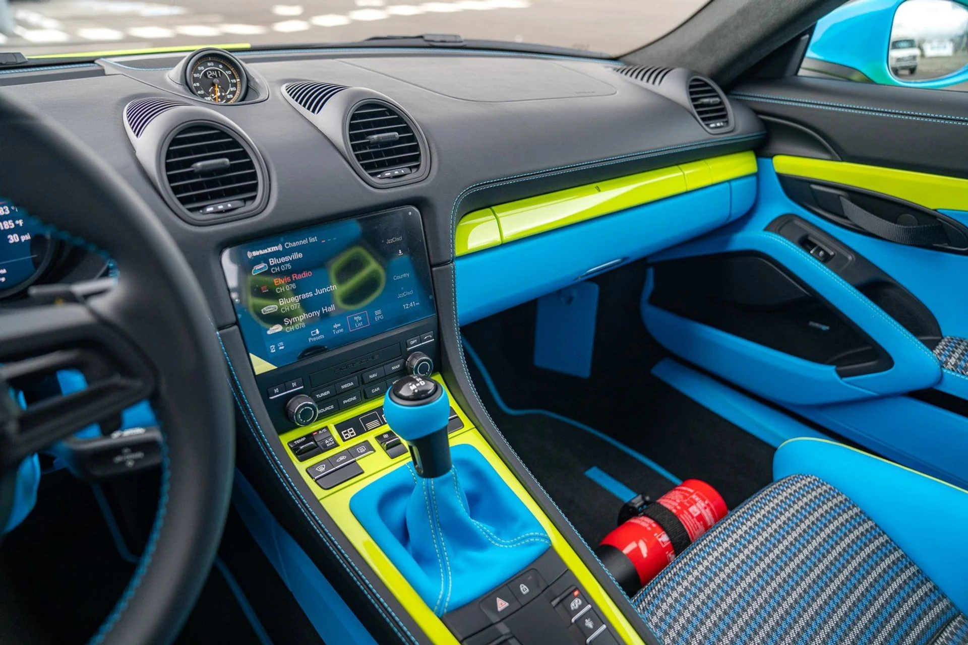 mph016_1289242506_db848501a7ca722b27dd79a6dddb5450x_a24705344a