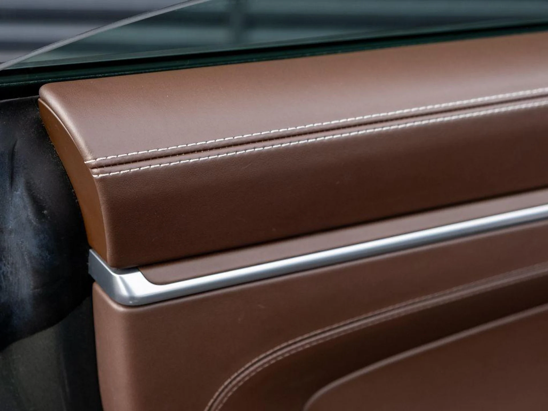 mph016_128930873_El1k_H7g2u_4l8_B_Ku_Lt_DJ_3_Urems_265b0b3e2b