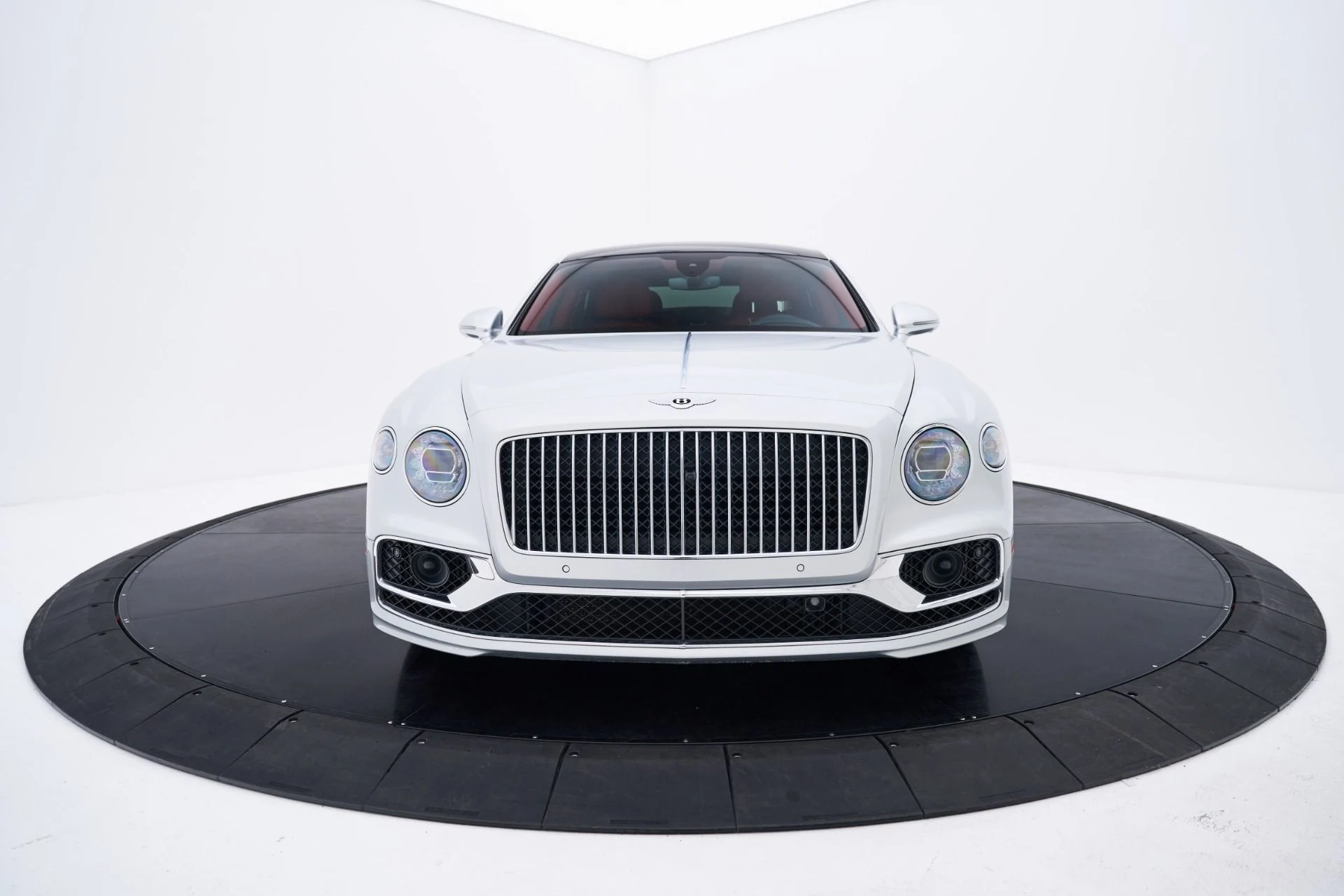 mph016_1296233942_Used_2022_Bentley_Flying_Spur_V8_1793211975_dfc9701eec
