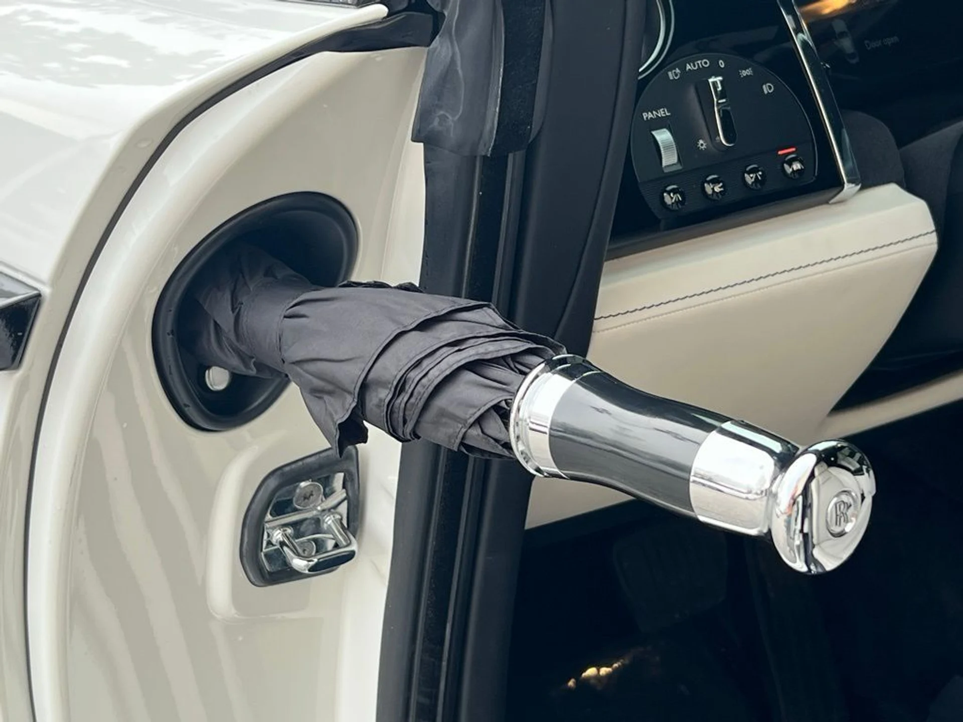 mph016_130149395_b5f87c2caaec465bf90b17e28b02d83ax_3fd697a7ab