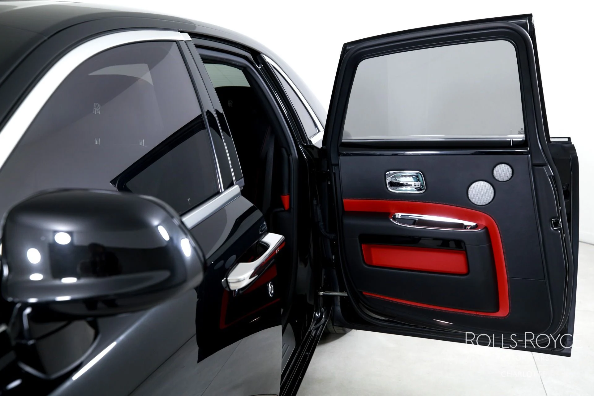 mph016_1303291101_Used_2019_Rolls_Royce_Ghost_1769449572_177a4710b2