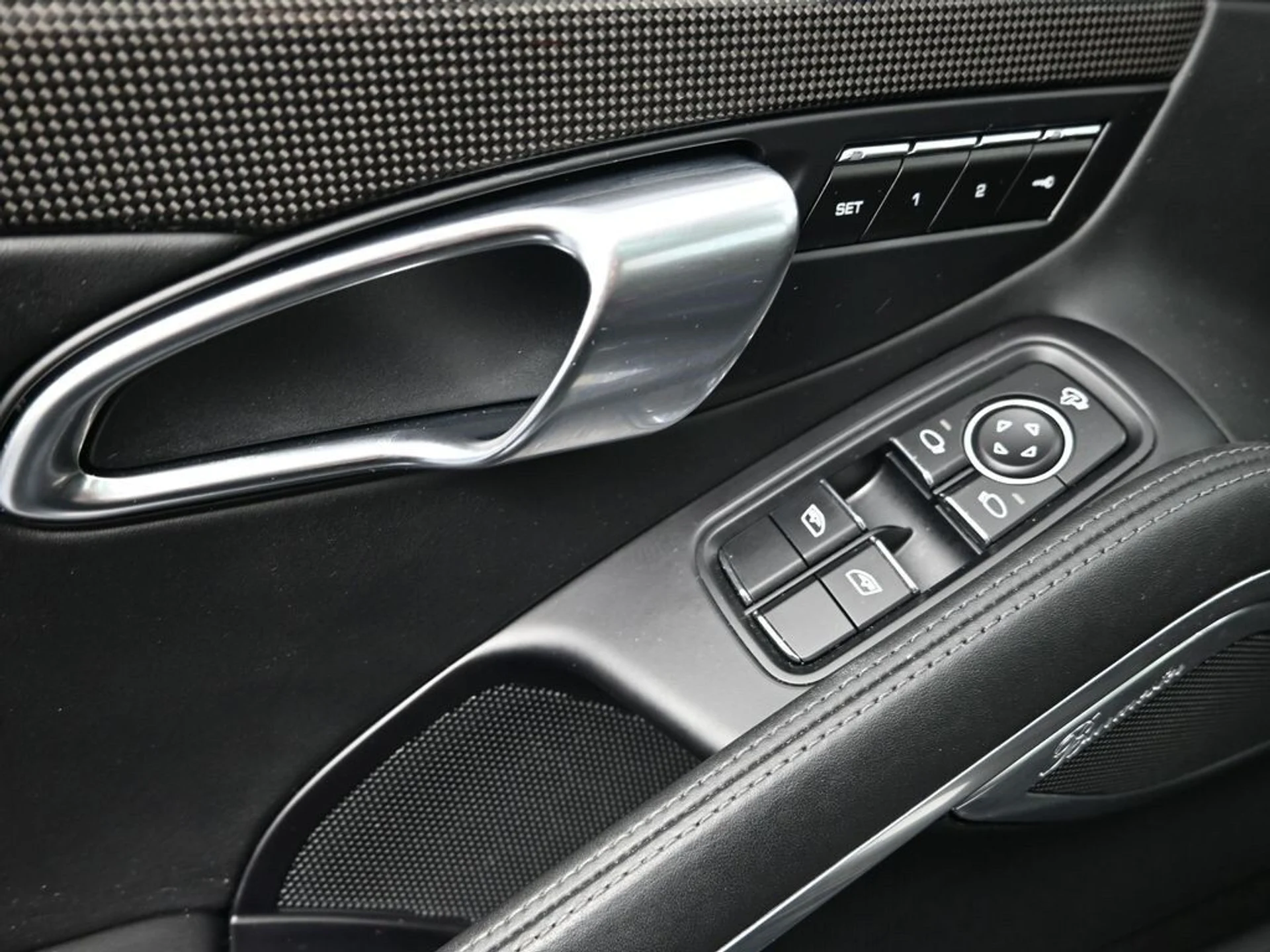 mph016_1305965590_0bbf7fee2990b79188a4190dcc2ccd59x_cf1e7eab6a