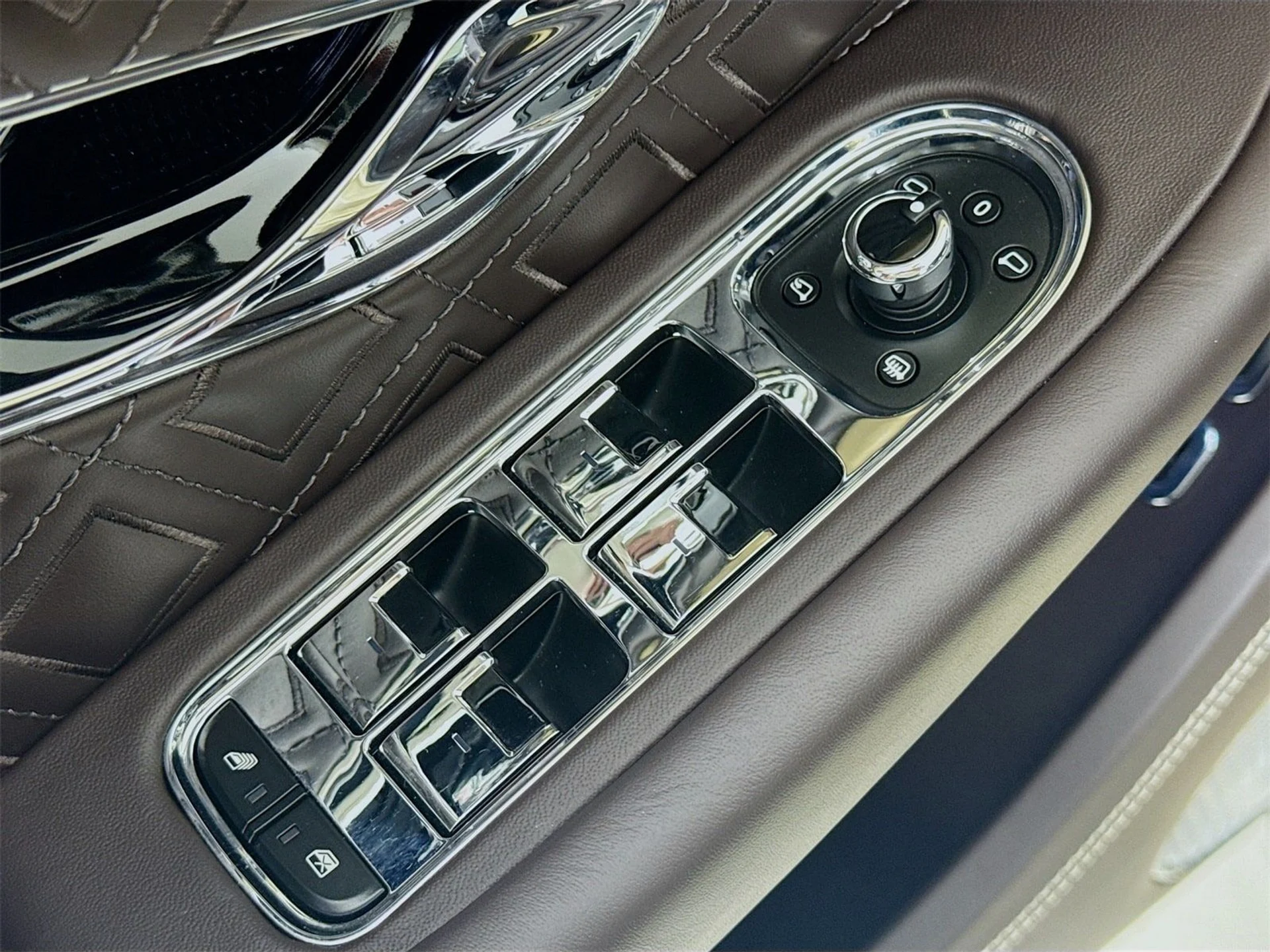 mph016_1307499009_c390b2a03bc243ee8eb409241e53732ax_f1dc7e5e18