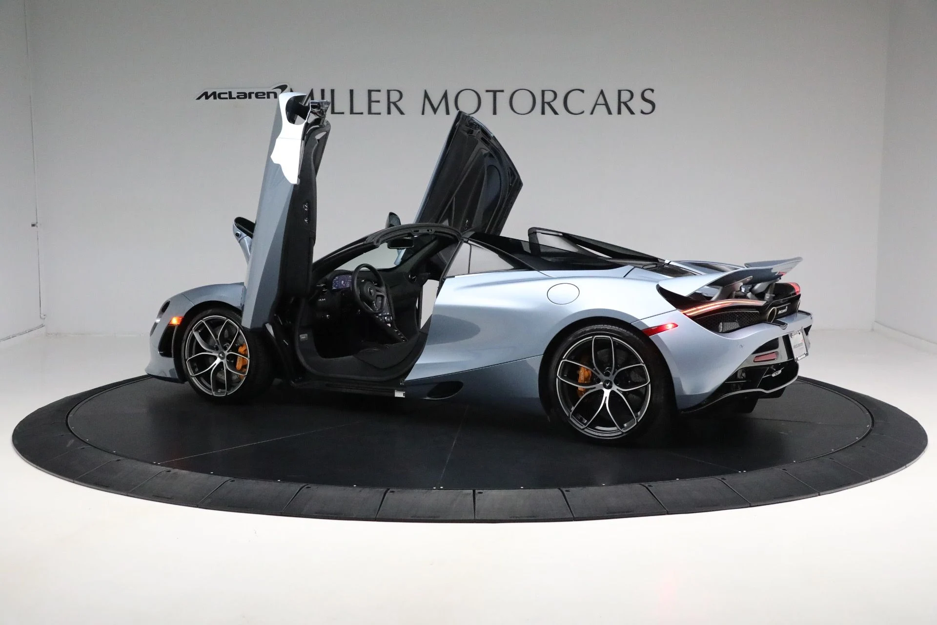 mph016_1308378448_Used_2023_Mc_Laren_720_S_Spider_Performance_0d42f14ab4