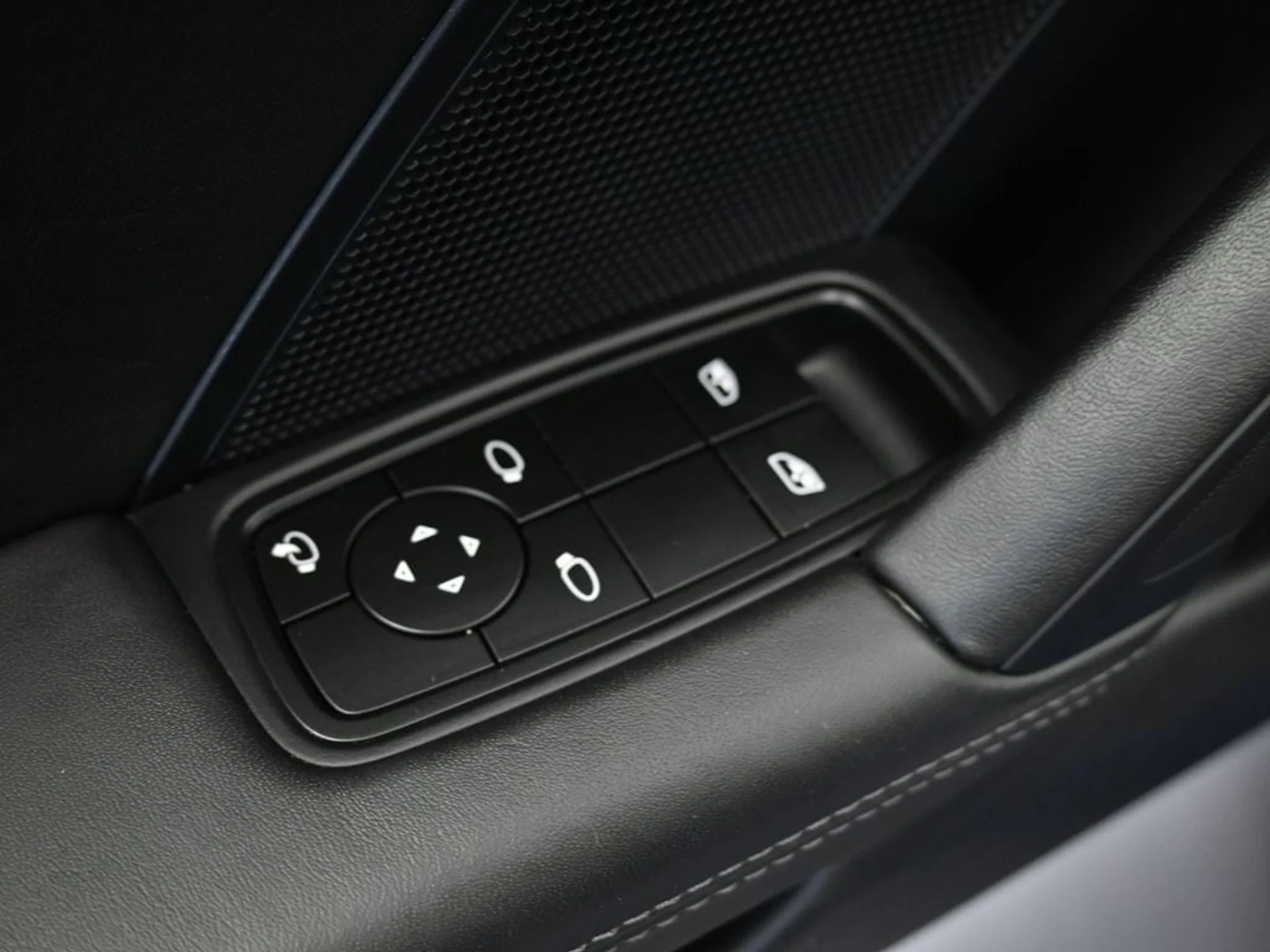 mph016_1319202778_d1b205a1cbdd3b7db04fc6b9f735c1bbx_297dede757