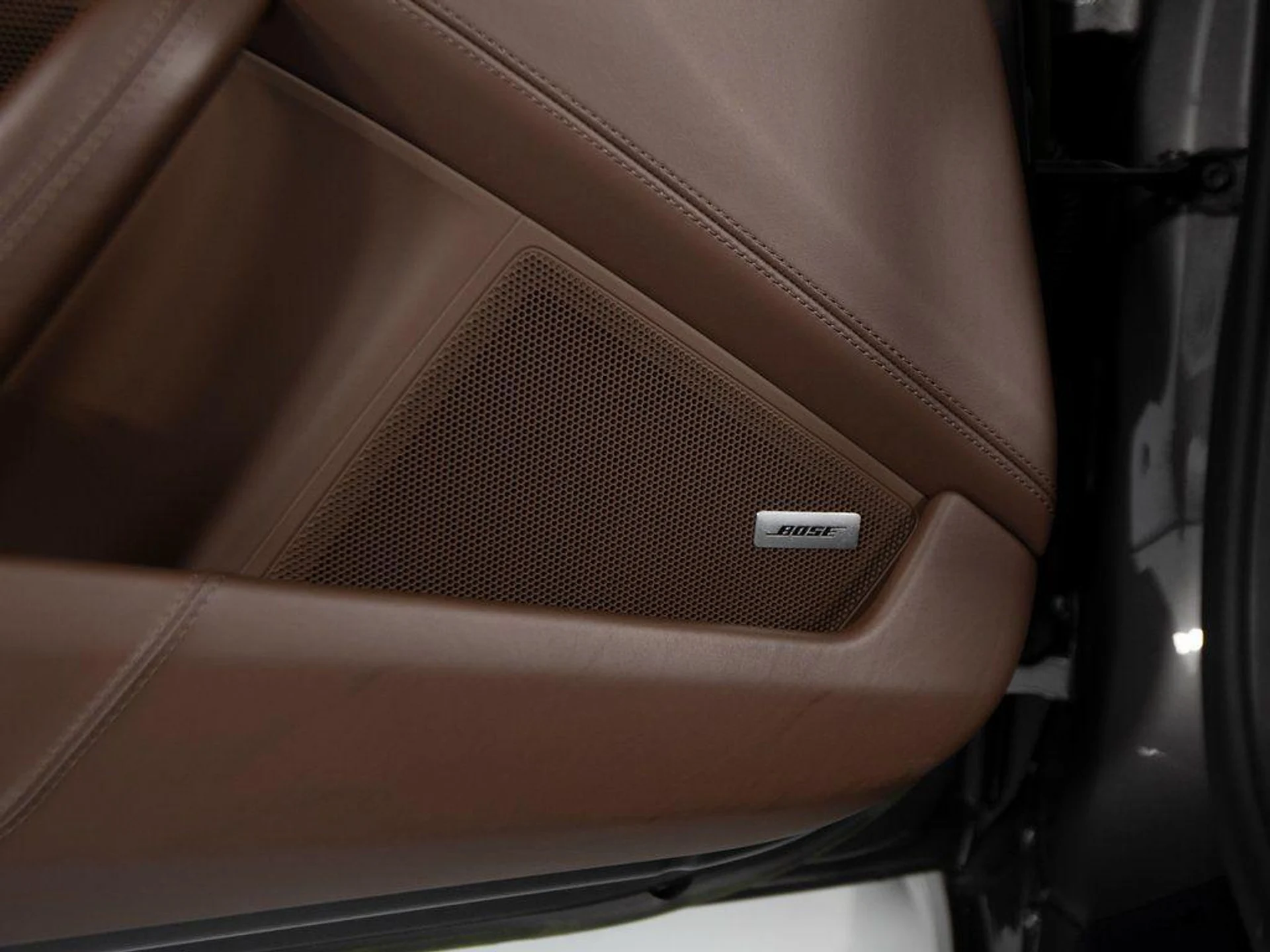 mph016_1321013026_b6_J1phzi_A_Qz_D7ku9p_SS_52_Z4_So_R0_769ca5a3c8