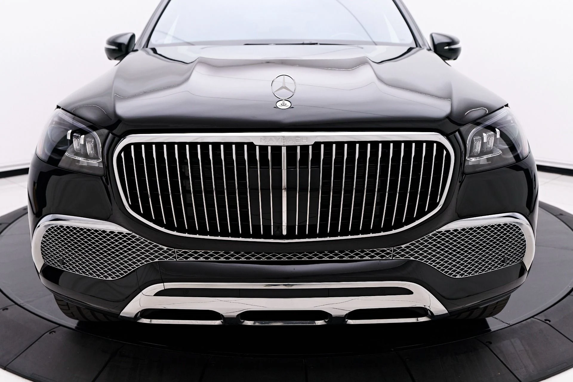 mph016_1326220078_Used_2023_Mercedes_Benz_GLS_Maybach_GLS_600_1762799207_1cc0da9a17
