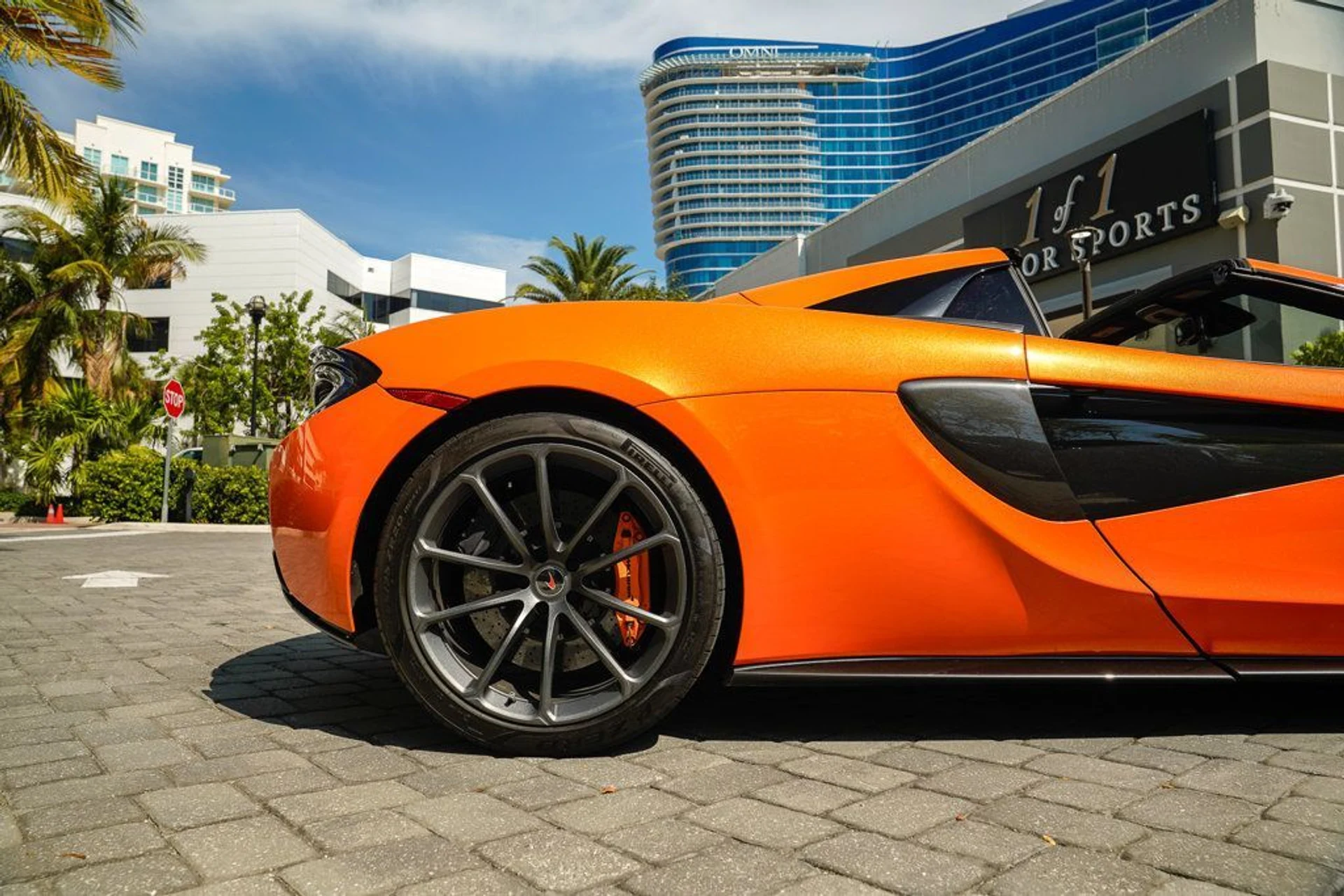 mph016_1329442592_used_2018_mclaren_570s_spider_14354_22891400_17_1024_a04a1cf938