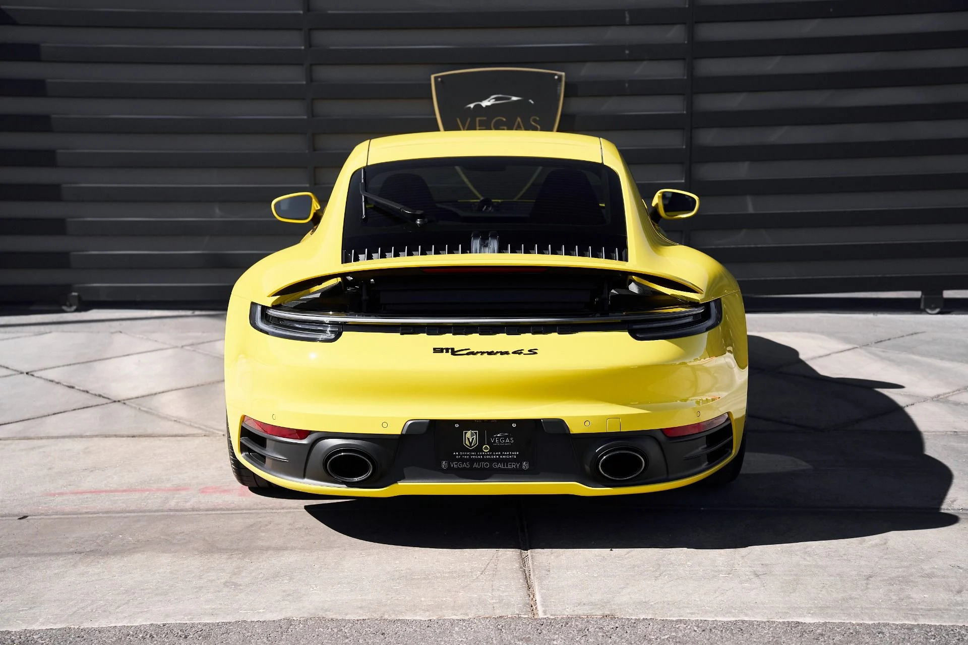 mph016_1337130126_Used_2022_Porsche_911_Carrera_4_S_1761081921_f0604ff530