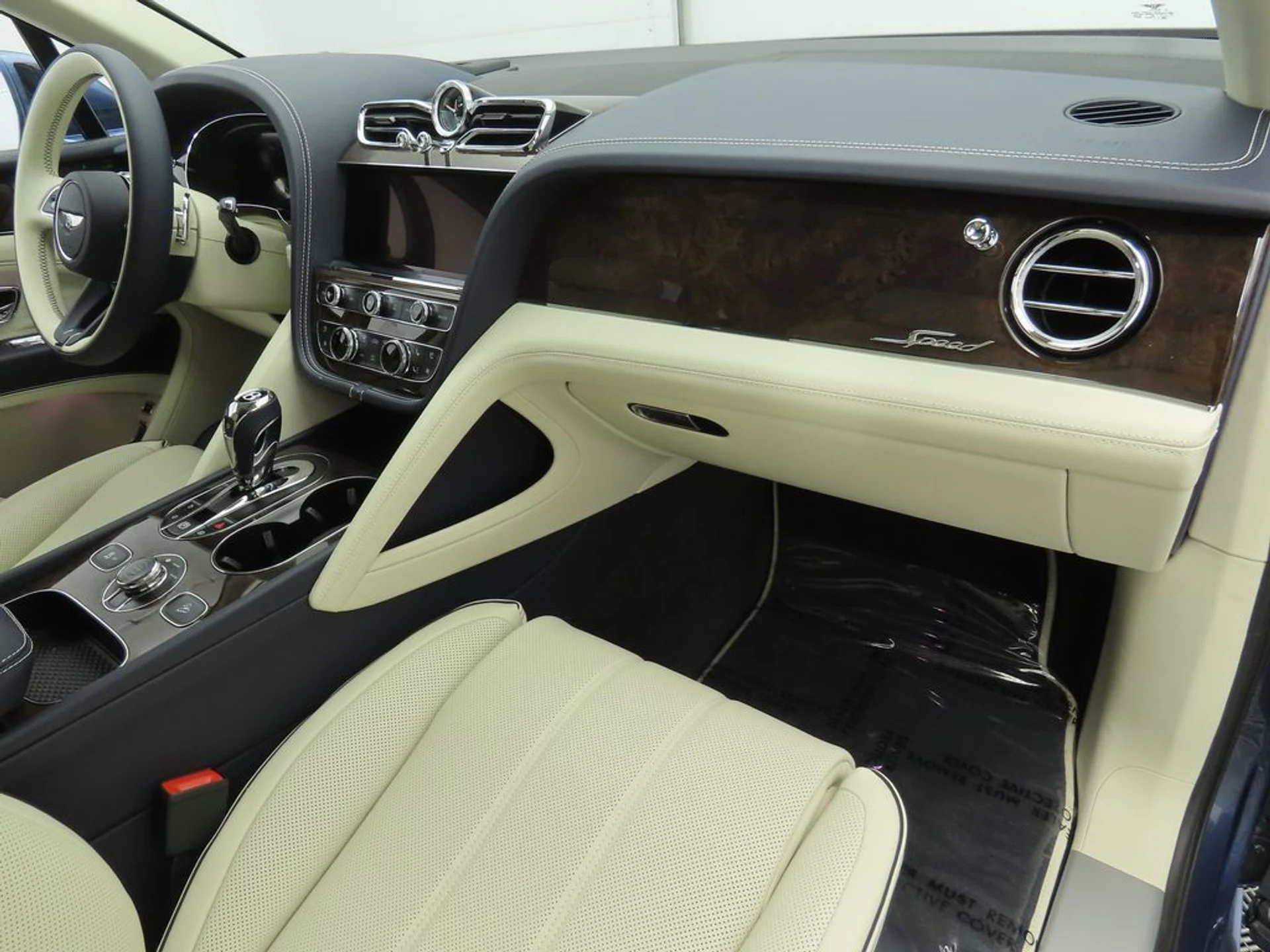 mph016_1346374772_new_2026_bentley_bentayga_8119_22957668_17_1024_0ed4a648ae