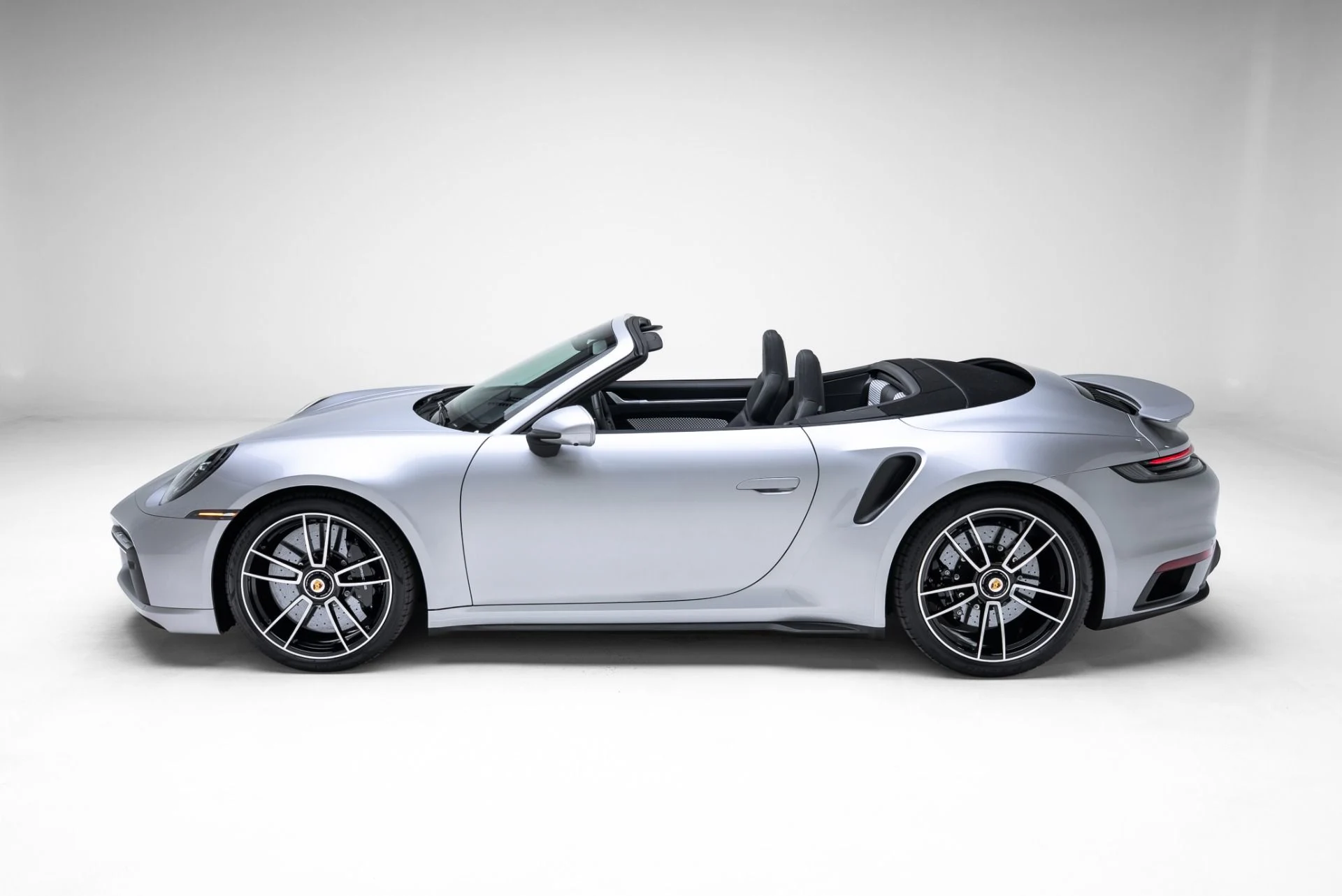 mph016_1346849146_Used_2025_Porsche_911_Turbo_S_1772494220_2c1768f0c1