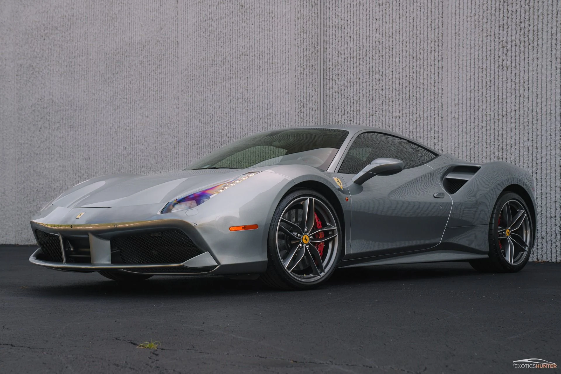 mph016_1353171853_Used_2016_Ferrari_488_GTB_w_Carbon_Dash_Inserts_Carbon_Driver_Zone_Titanium_Exhaust_1751923370_e1a2b0b685