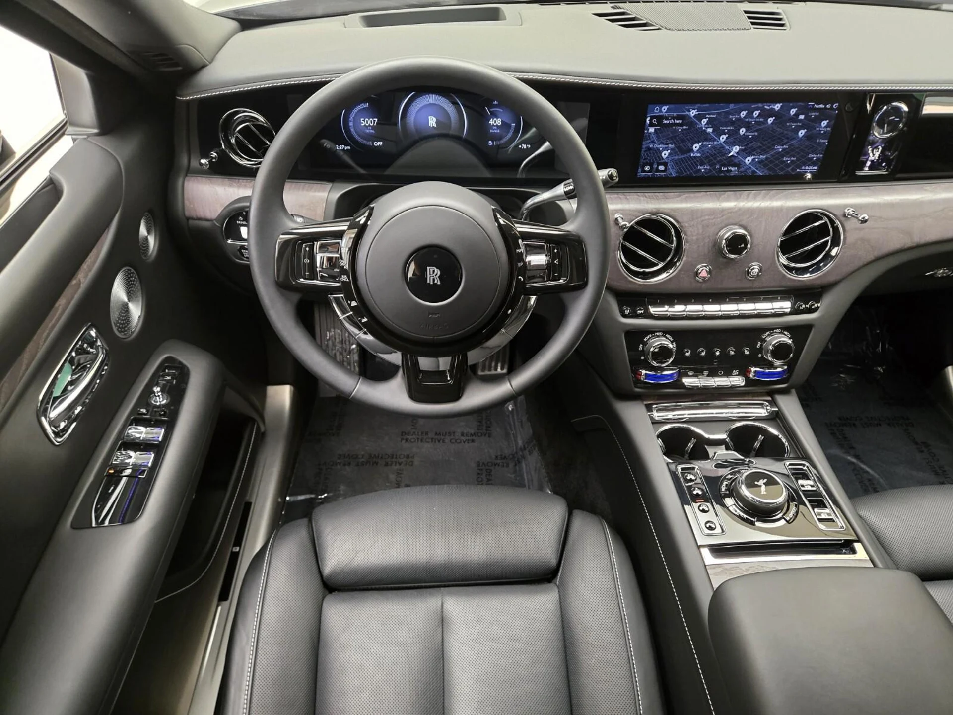 mph016_1353294360_Used_2025_Rolls_Royce_Ghost_1777356182_0f12aaf3e6