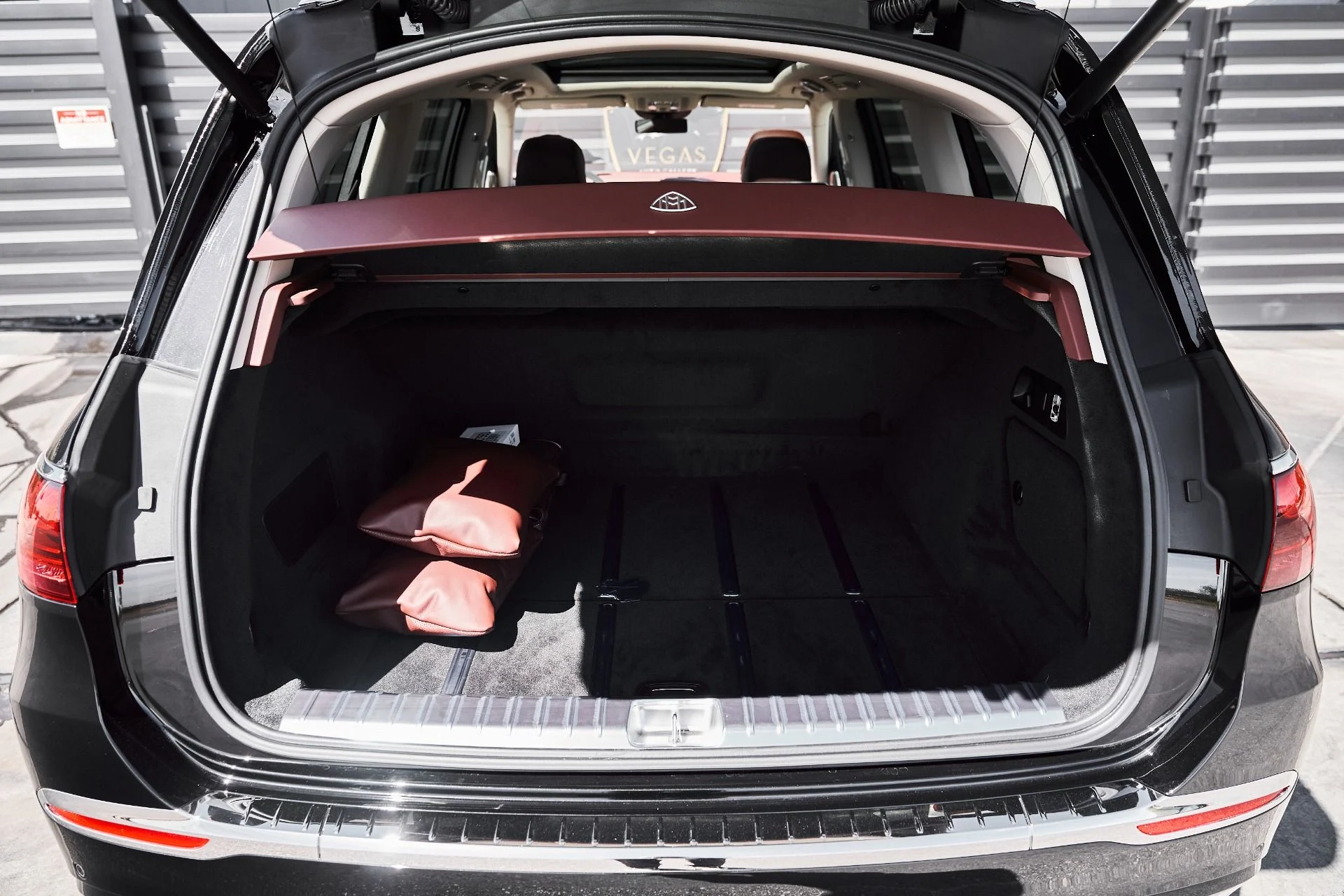 mph016_1356687457_Used_2026_Mercedes_Benz_GLS_Maybach_GLS_600_1776732761_7a6ada80df