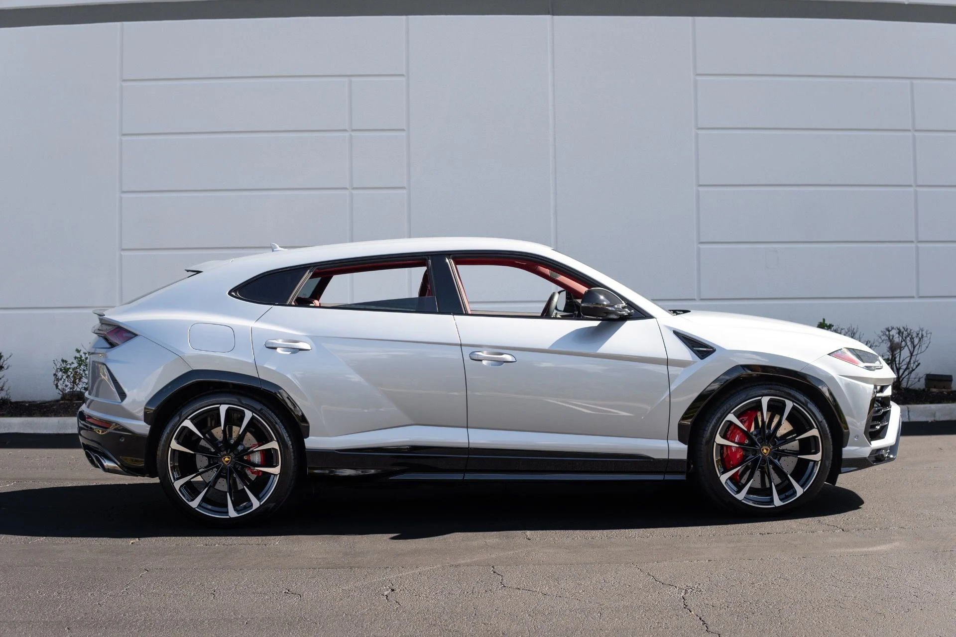 mph016_1366548902_Used_2022_Lamborghini_Urus_1770690392_e239a39544