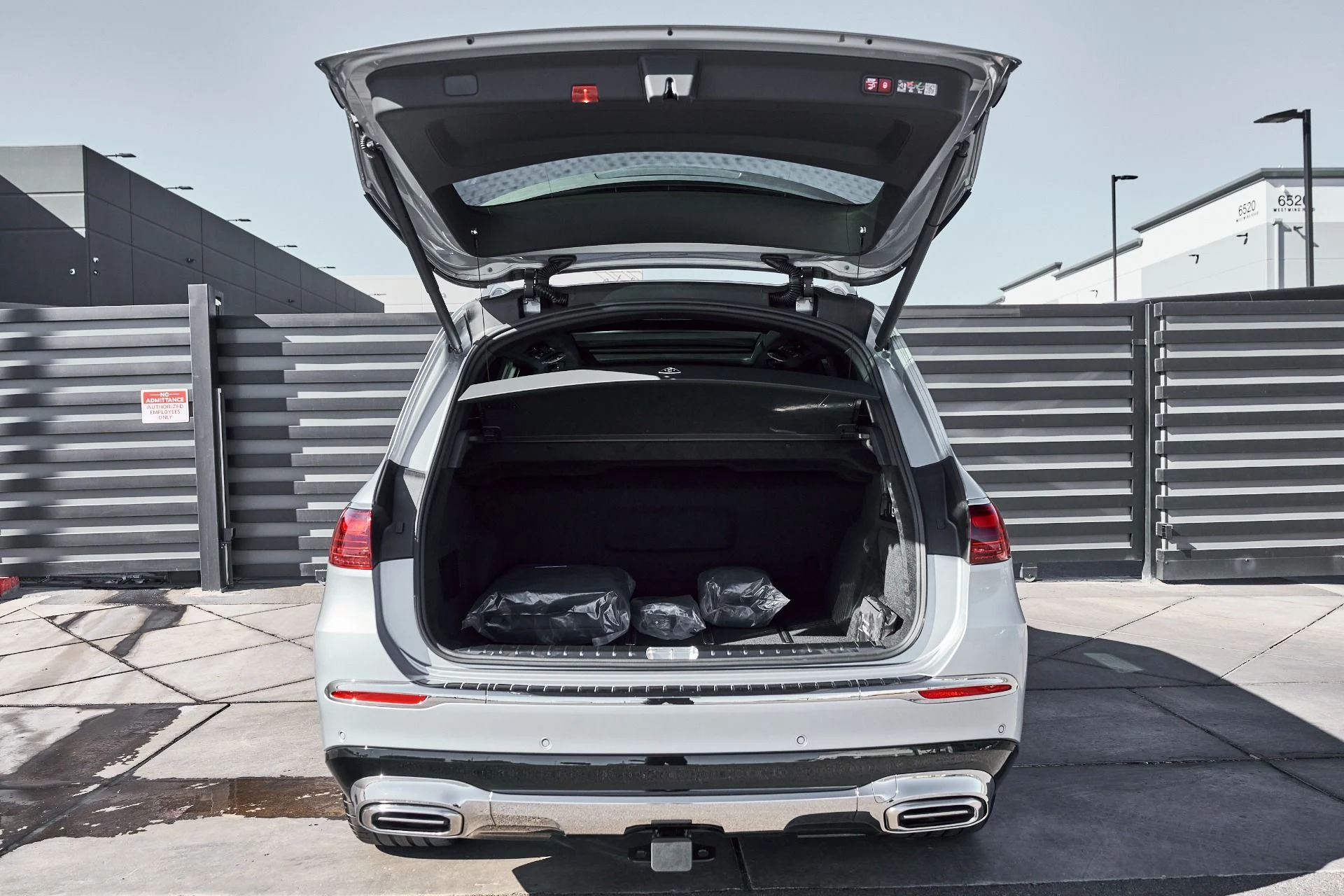 mph016_1368865714_Used_2026_Mercedes_Benz_GLS_Maybach_GLS_600_1770697575_d7e8a6fa72