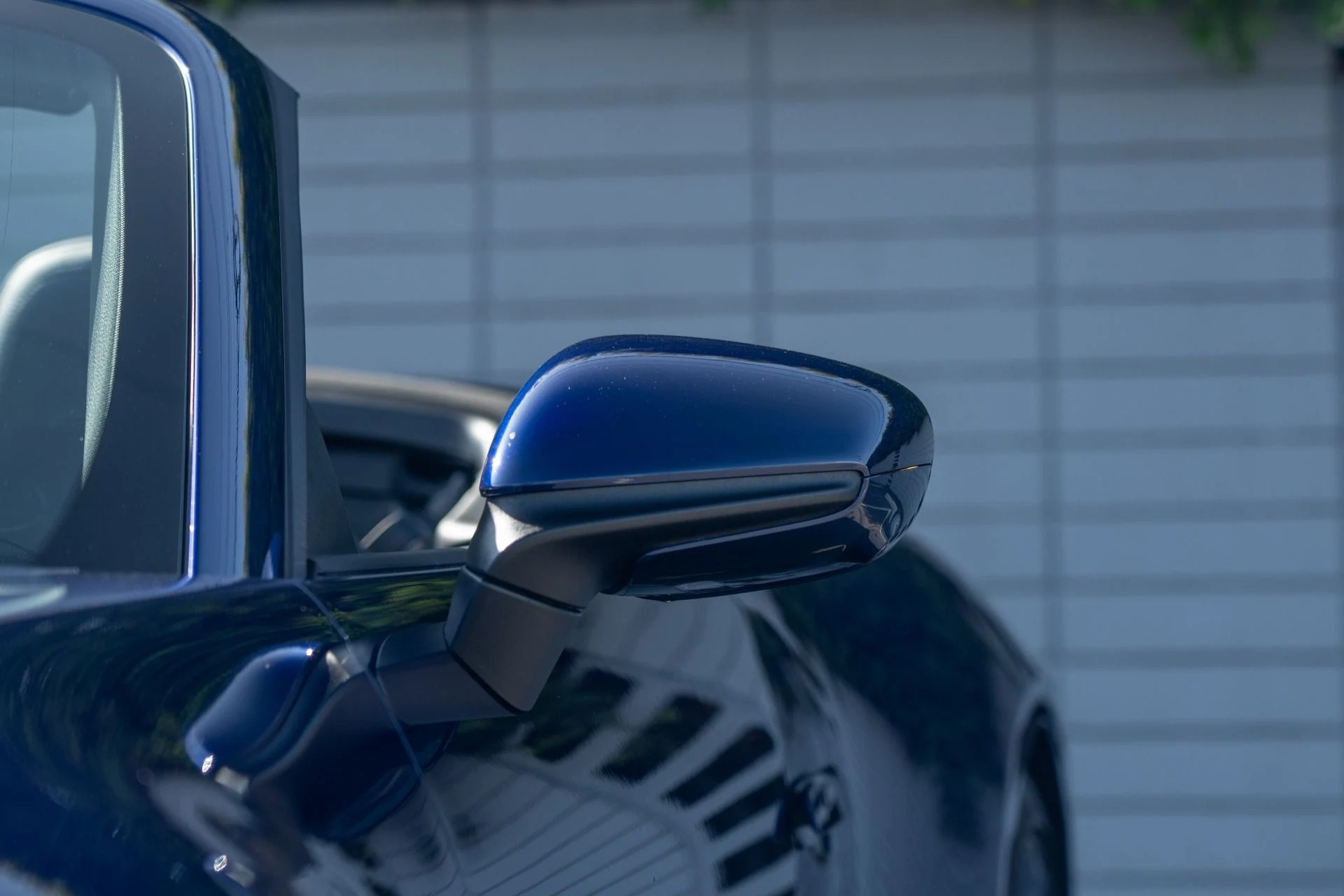 mph016_1377637006_Used_2024_Porsche_911_Carrera_GTS_1761603170_76bdc6d59d