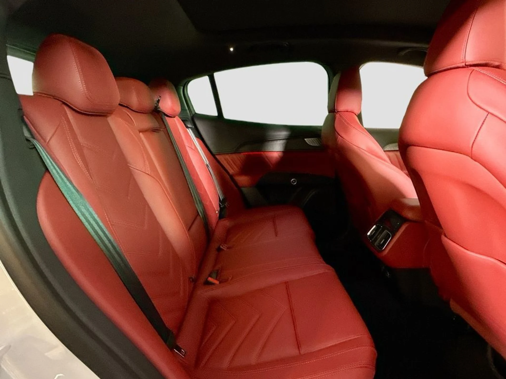 mph016_1379582561_new_2026_maserati_grecale_modenaawd_11350_23056163_16_1024_2e52097385