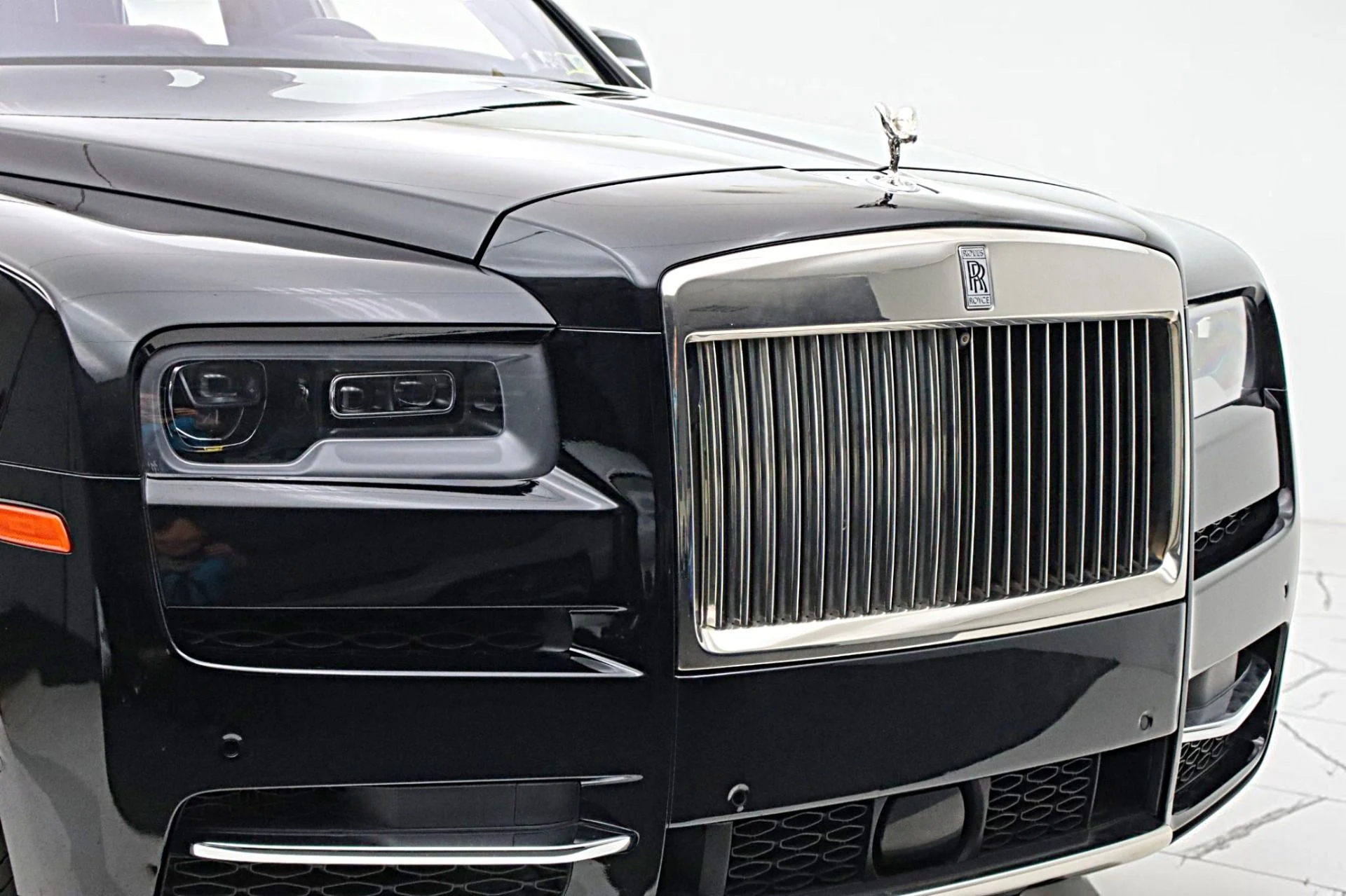 mph016_1381844315_Used_2019_Rolls_Royce_Cullinan_917e6f455a