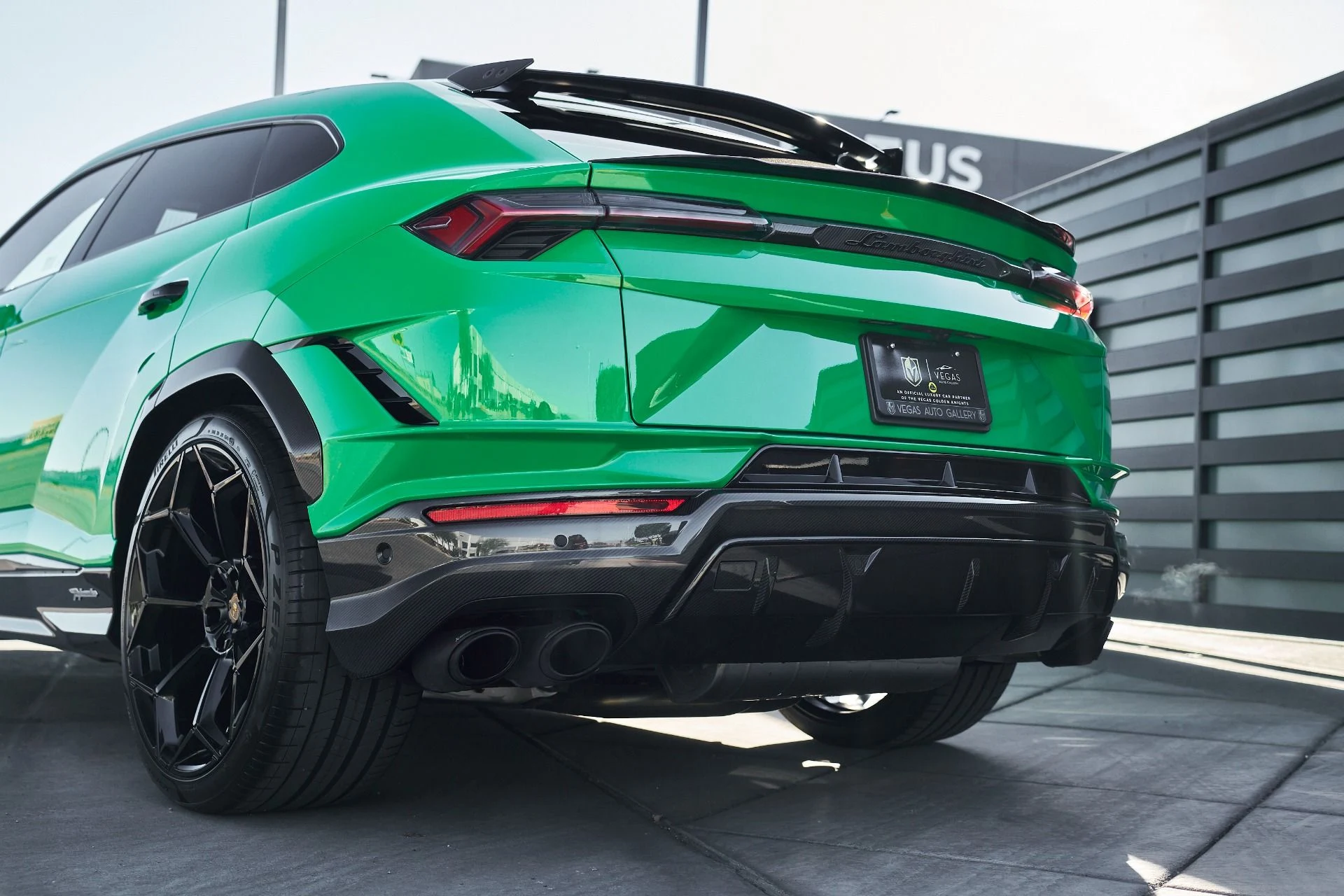 mph016_1383710616_Used_2024_Lamborghini_Urus_Performante_1764124749_7557b31eed