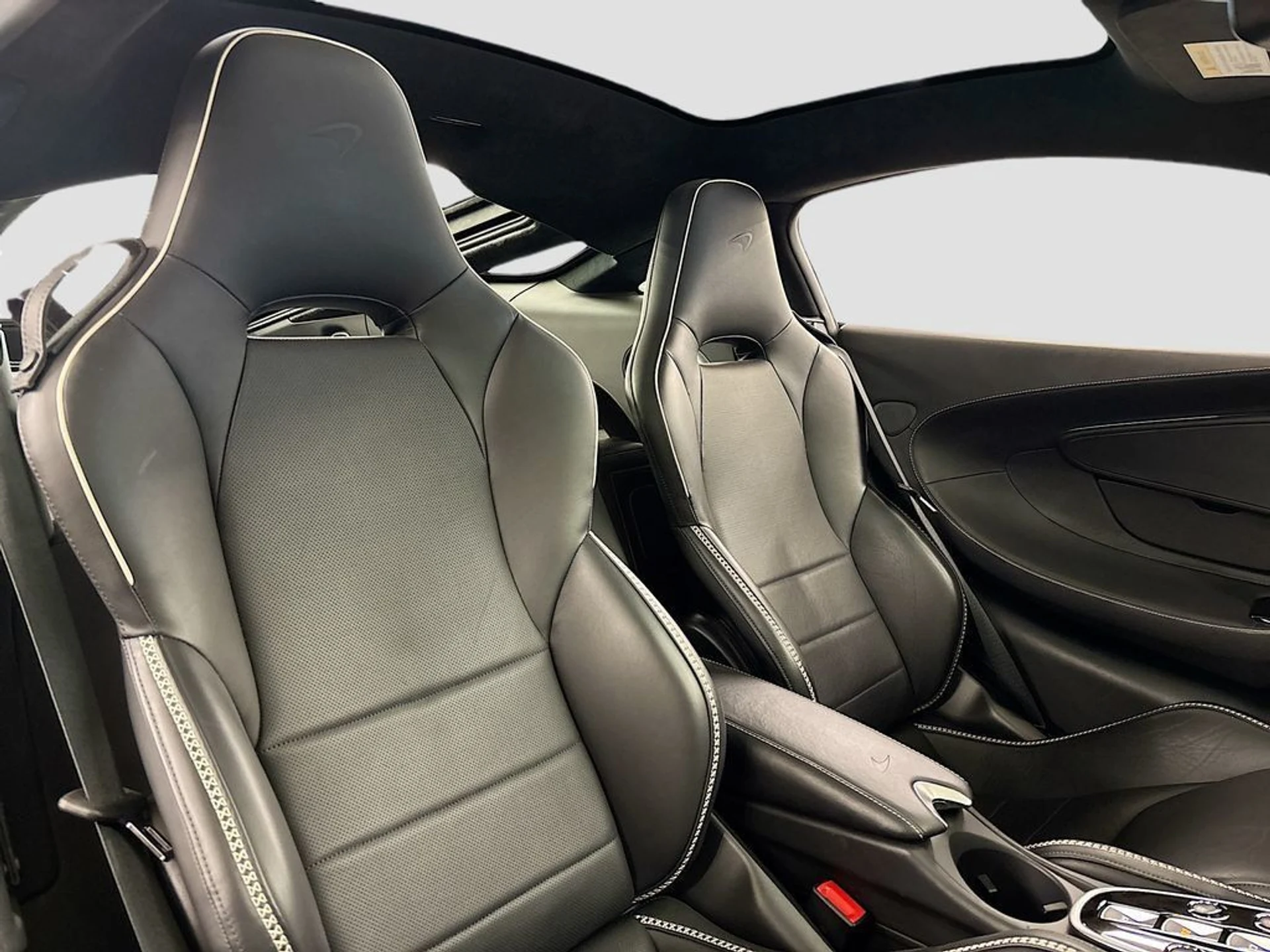 mph016_1388785120_used_2023_mclaren_gt_coupe_14441_22963709_16_1024_4a7fdcc2cc