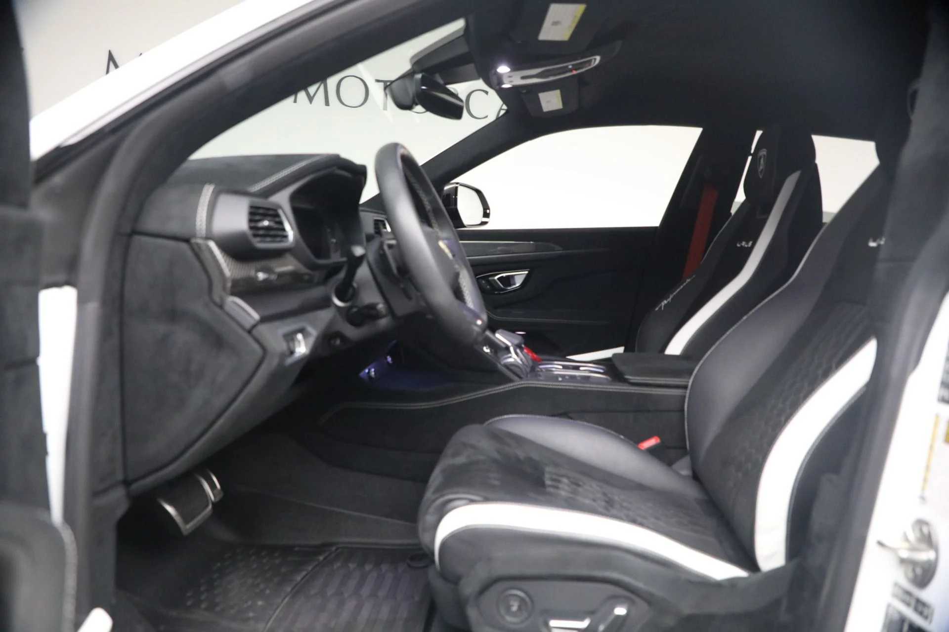 mph016_1397518540_Used_2024_Lamborghini_Urus_Performante_1775061171_3a0fb509f1