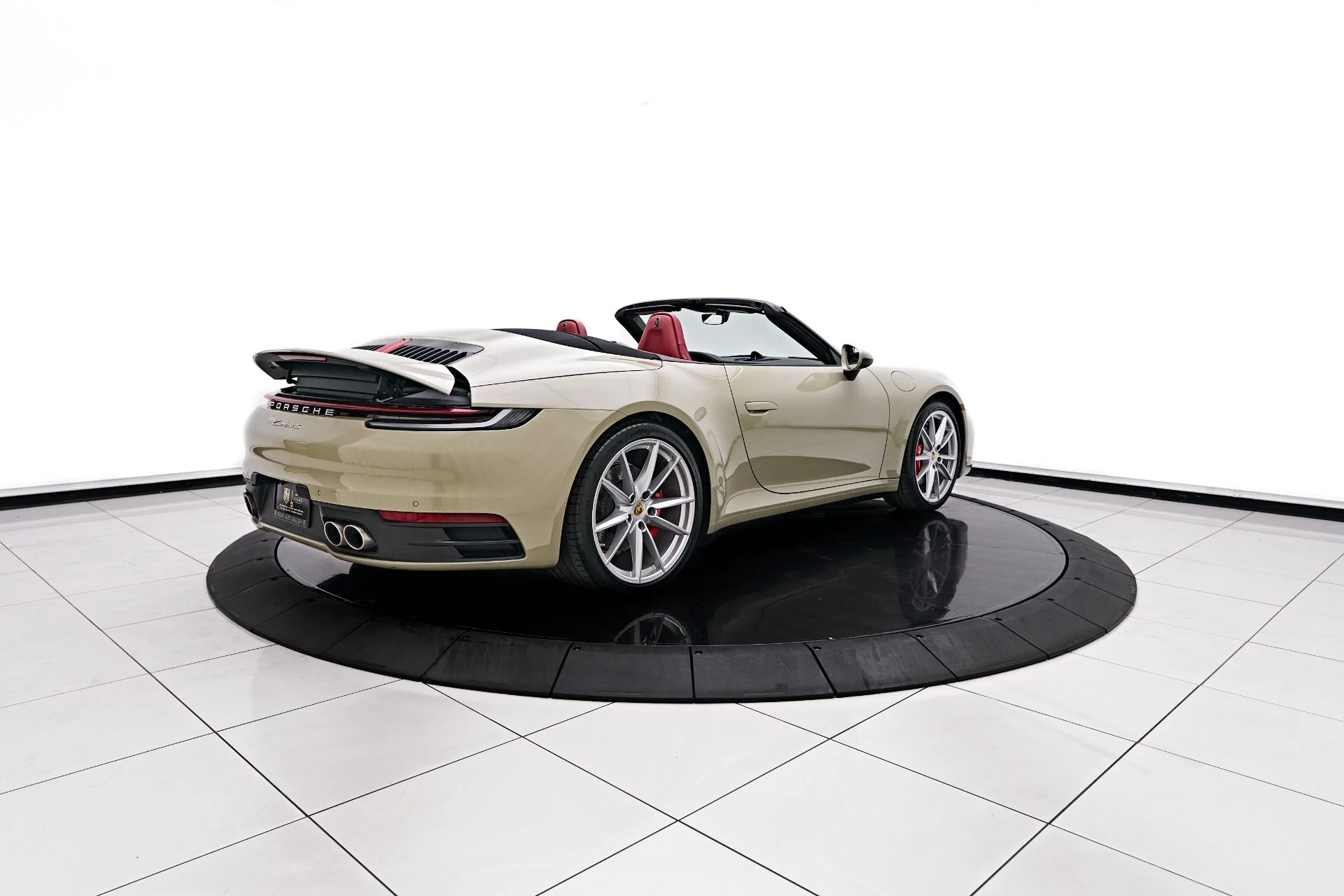 mph016_1403783966_Used_2022_Porsche_911_Carrera_S_1759192891_aab2ab9e29