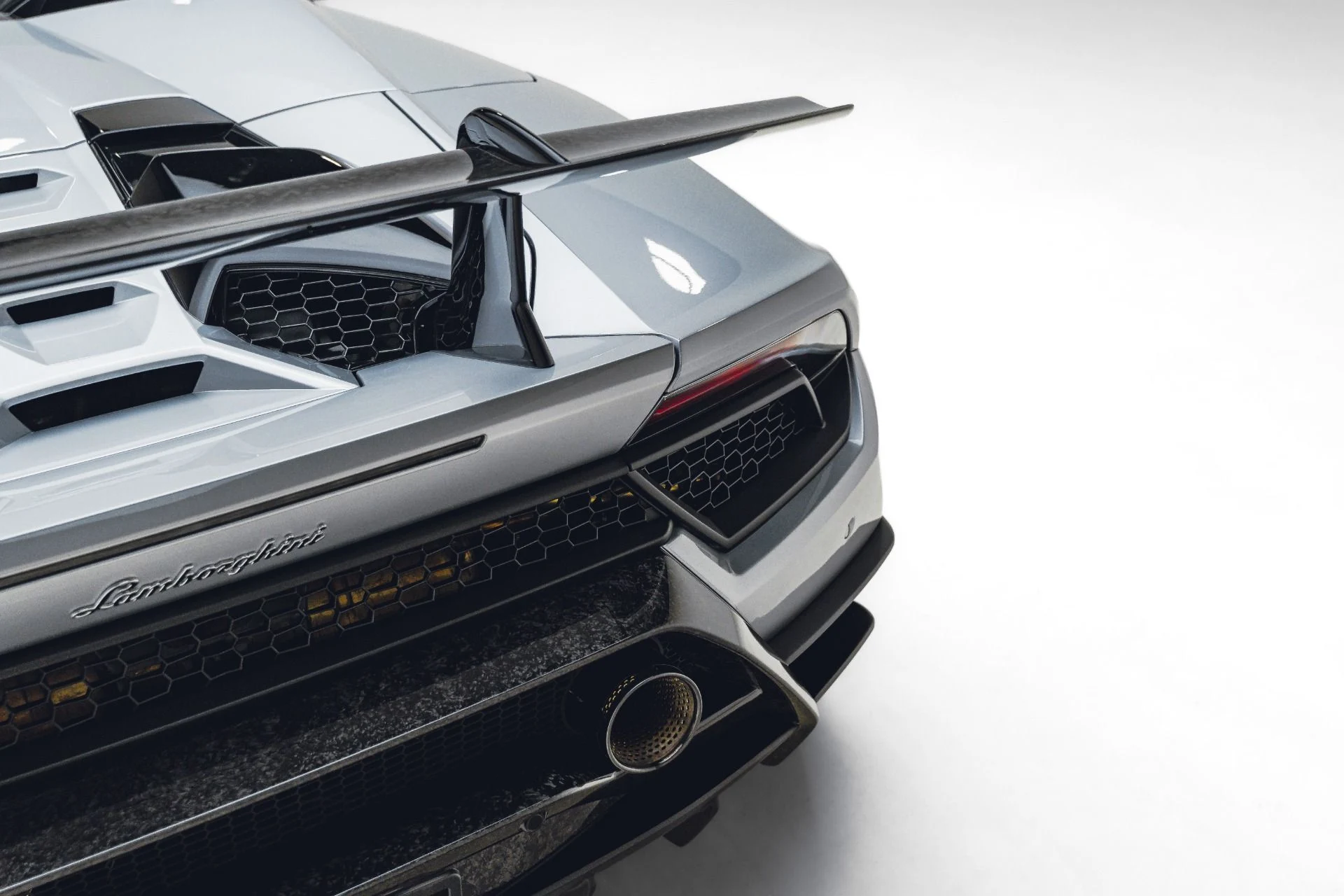 mph016_1406240478_Used_2019_Lamborghini_Huracan_LP_640_4_Performante_Spyder_1781799649_428d963bfe