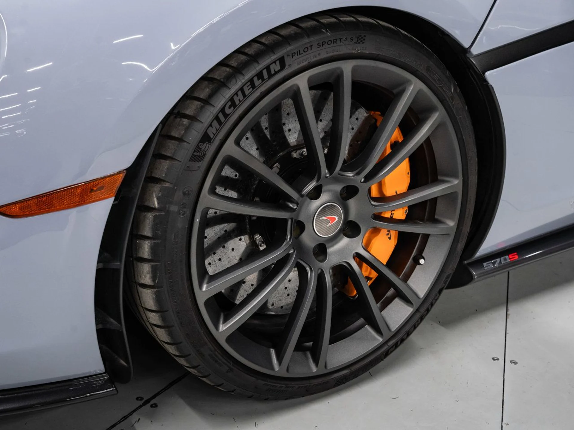 mph016_1406613699_mclaren_570s_2017_f025d2b46e