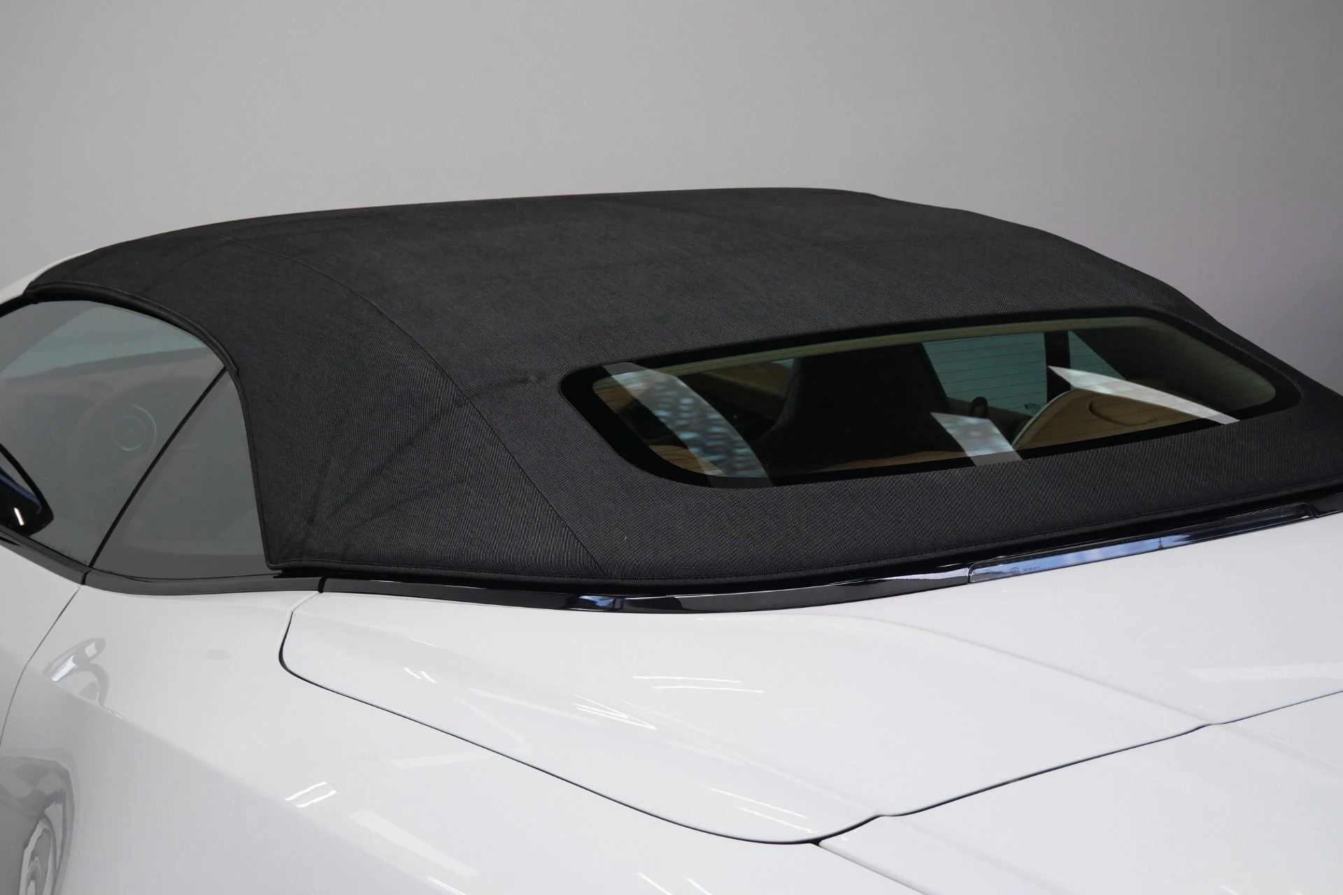 mph016_1418096436_Used_2022_Aston_Martin_DBS_Superleggera_Volante_715_Horsepower_Low_Miles_Two_Tone_Interior_1780071319_3db5155ccf