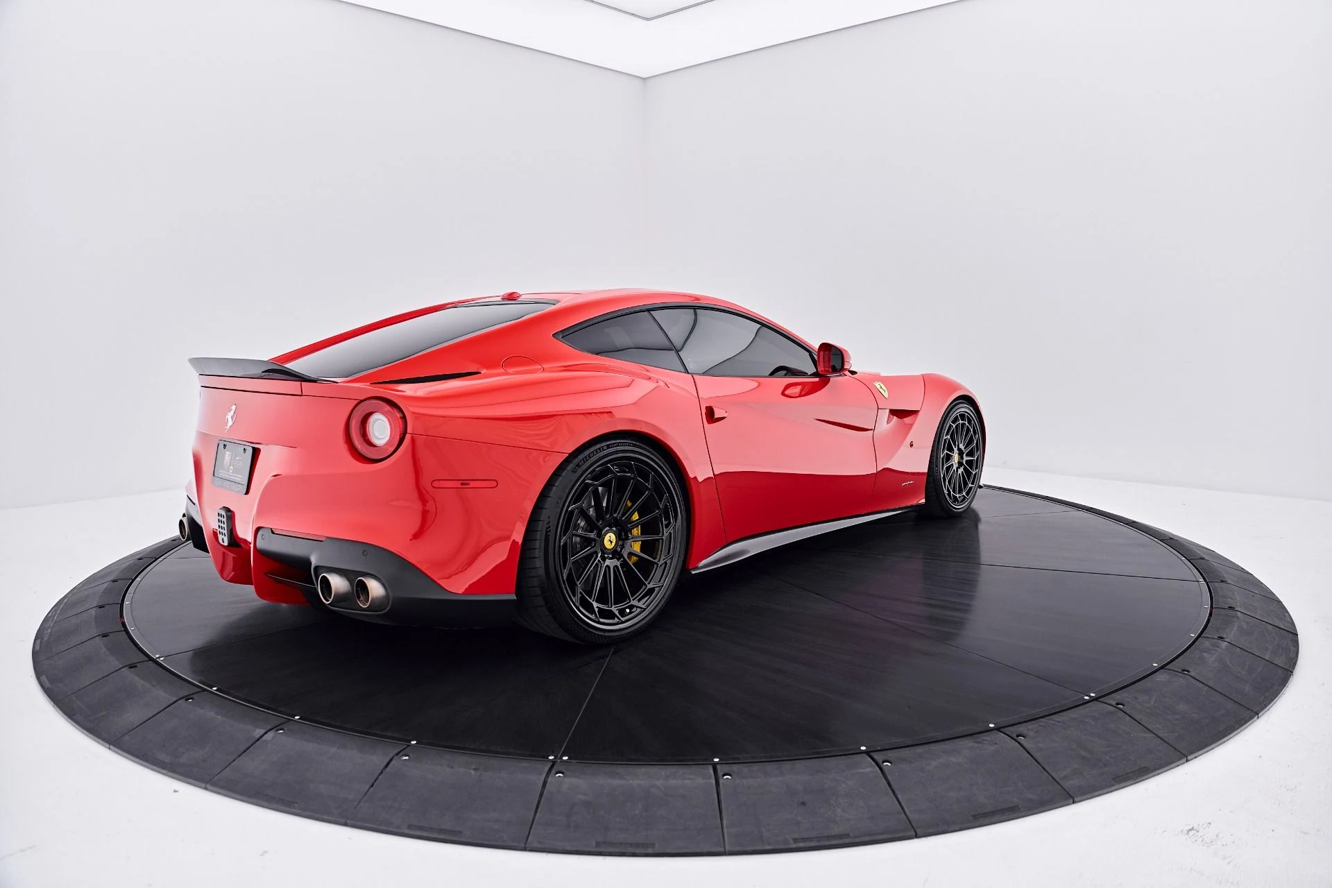mph016_1473306749_Used_2016_Ferrari_F12_Berlinetta_1789434650_c619b63659