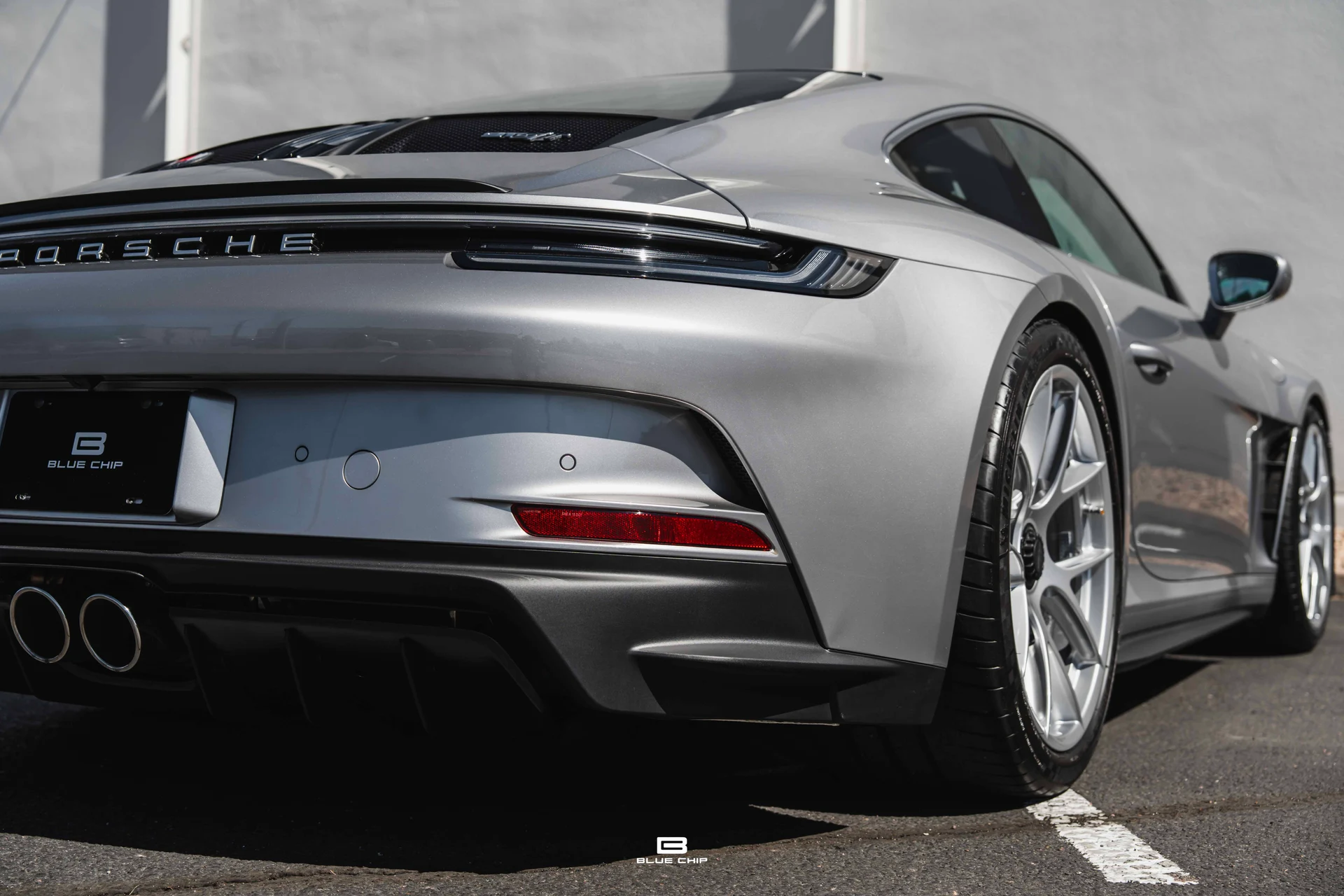 mph016_1476763874_6a345bdbdde6f96c09e2d4fb_2024_Porsche_911_ST_16_a05abca594
