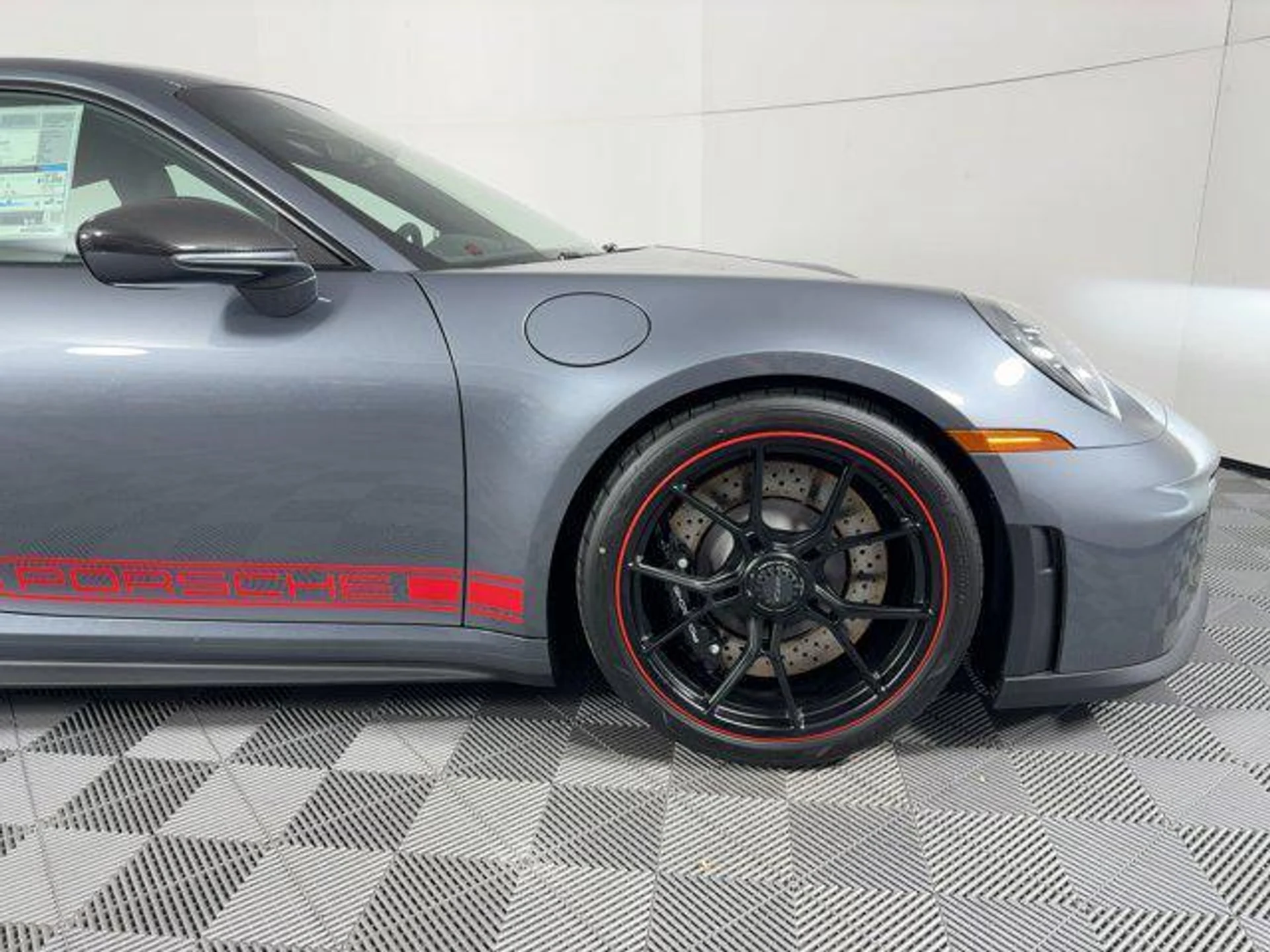 mph016_1489421556_l_Ak_Oq_xkq_D_G2mv_Fp_HORZ_38_PWYY_ed97c7c3b7