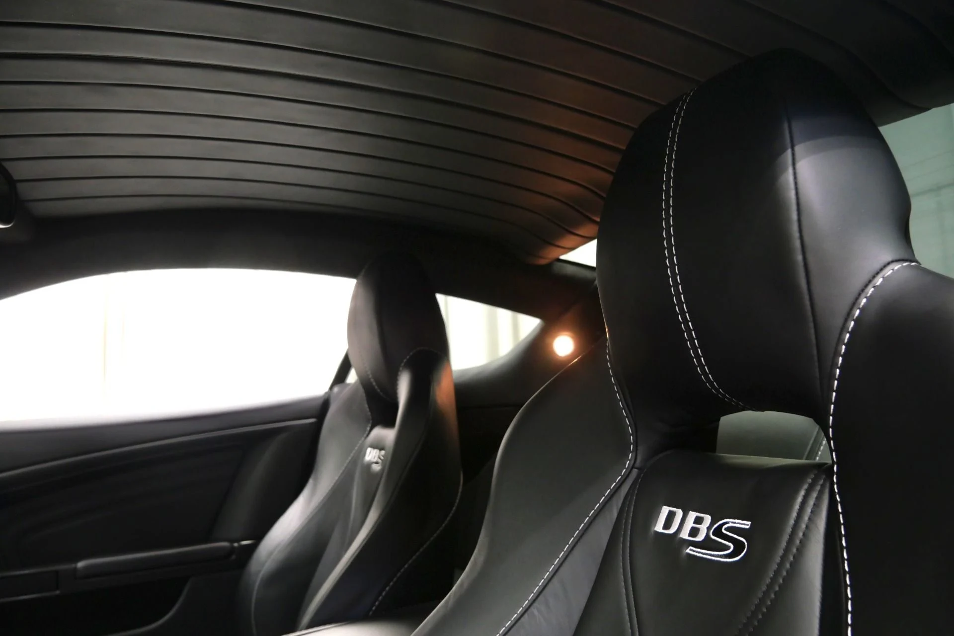 mph016_1491932554_Used_2012_Aston_Martin_DBS_Carbon_Edition_1761154594_2a69a0f228