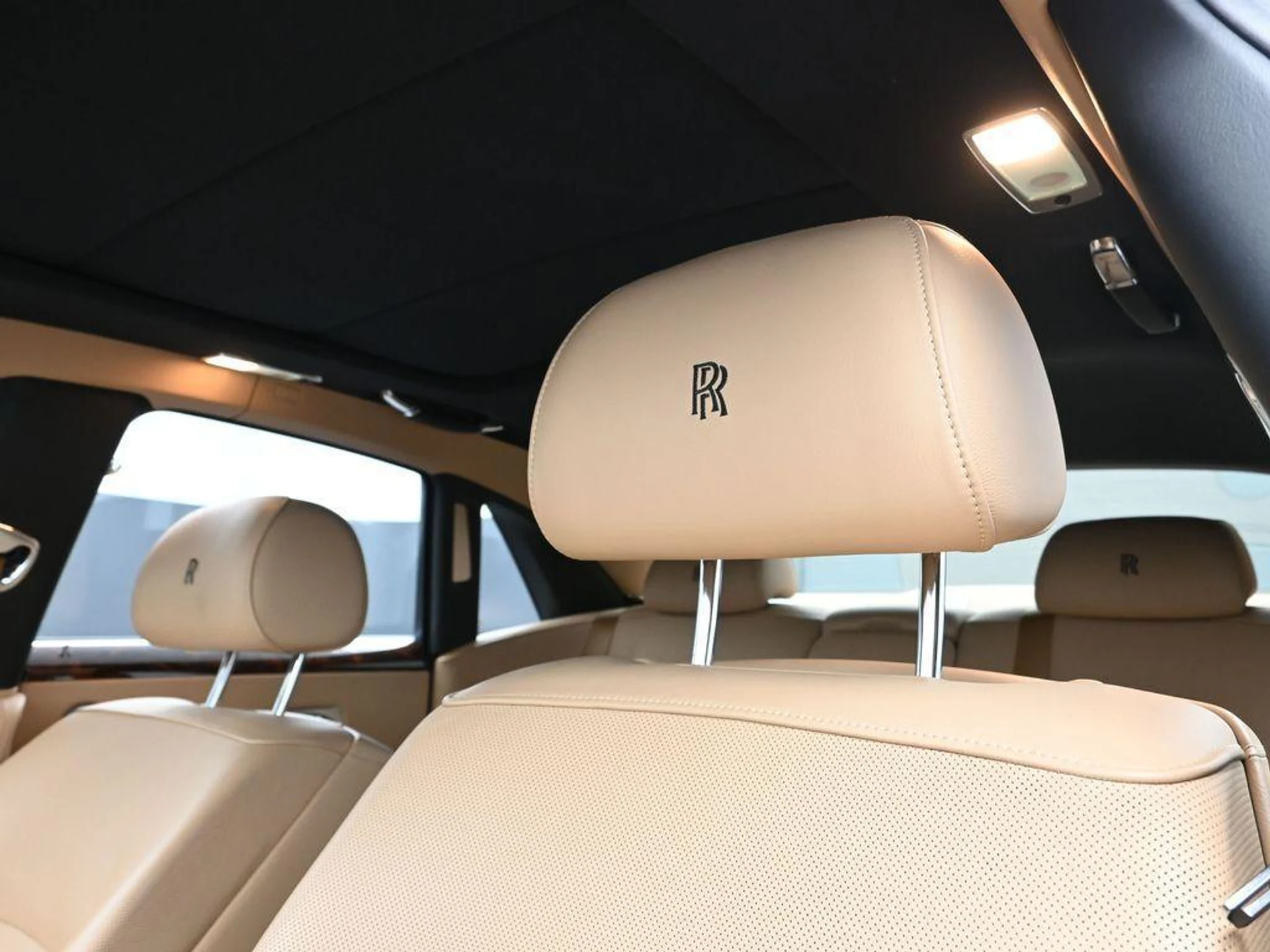 mph016_1498319325_Gzf_A6_Ndv_VC_5_C_Mk0_u_W4681_ODIE_546b957be5