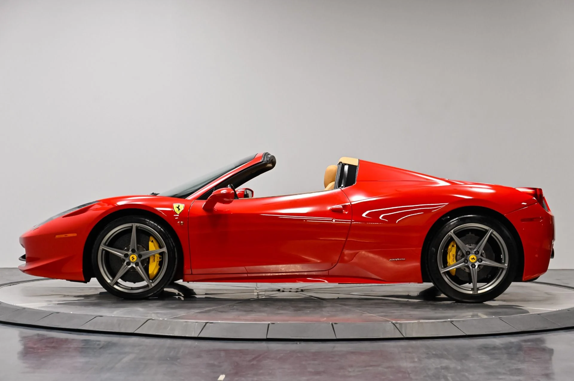 mph016_1500335365_Used_2013_Ferrari_458_Spider_1788114658_17f15713e5