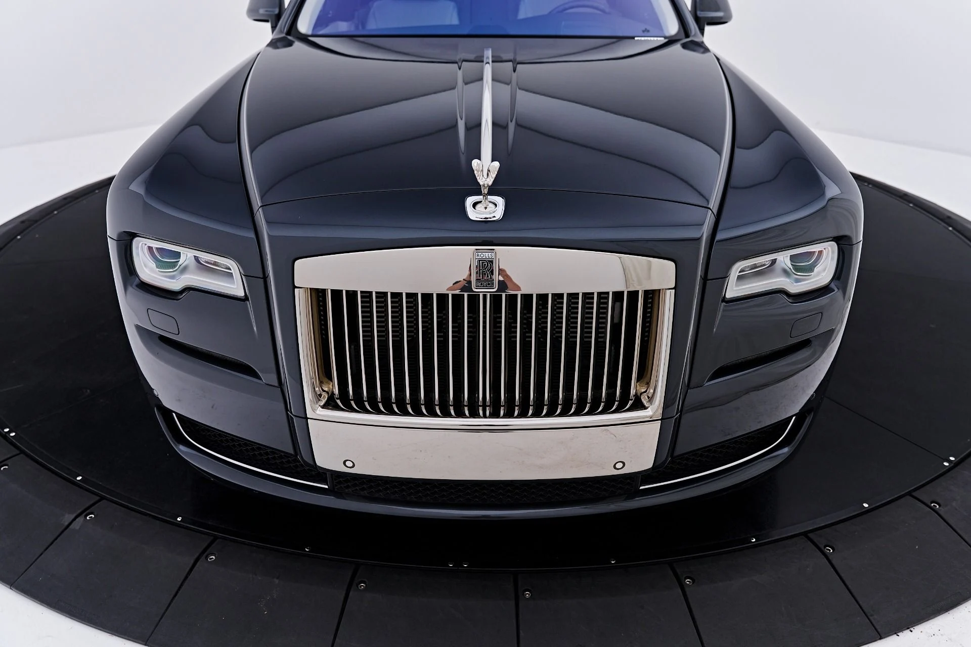 mph016_1500438227_Used_2016_Rolls_Royce_Ghost_Base_1791332952_cc735e73c3