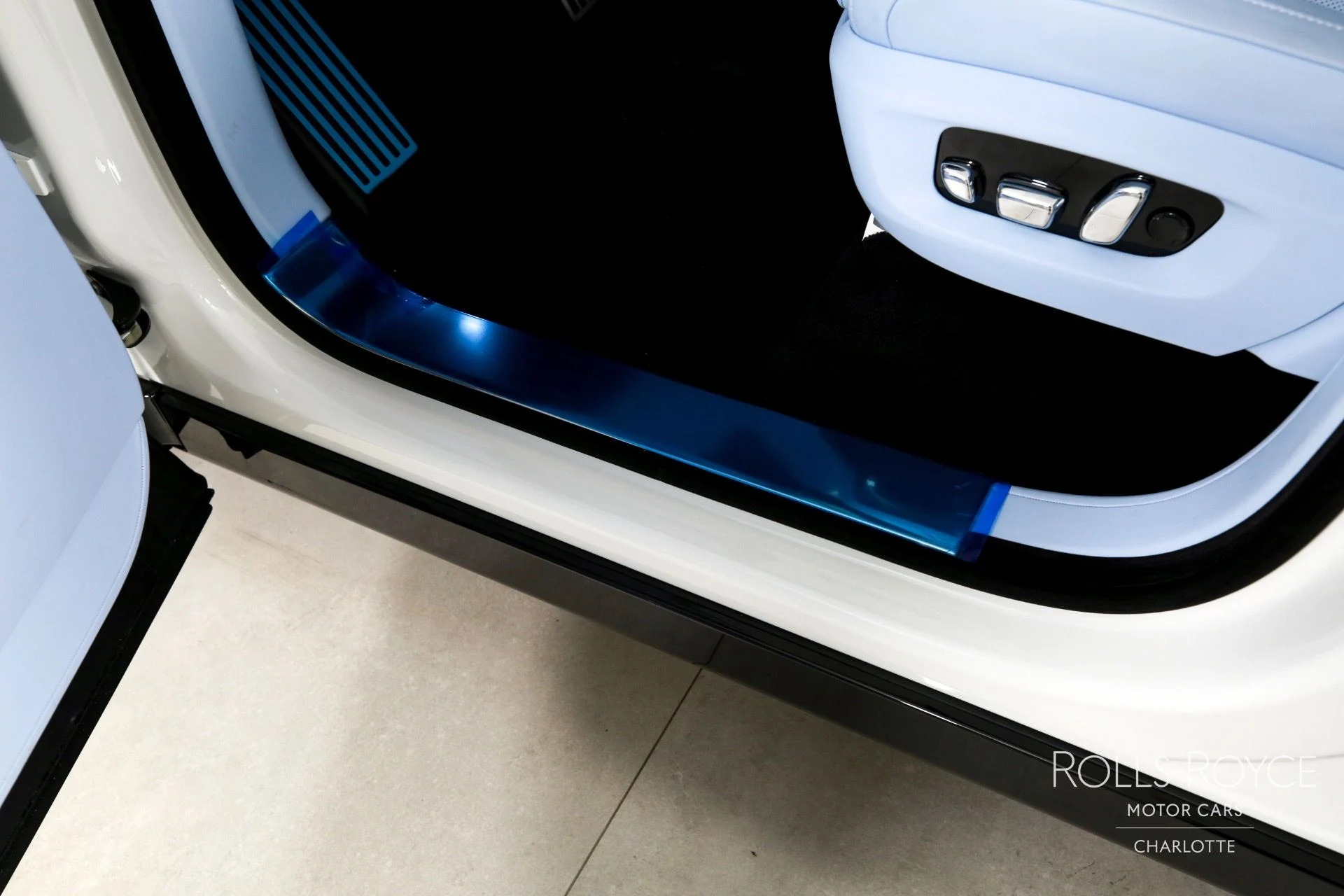 mph016_15020322_Used_2026_Rolls_Royce_Cullinan_1759509143_52ca76f631