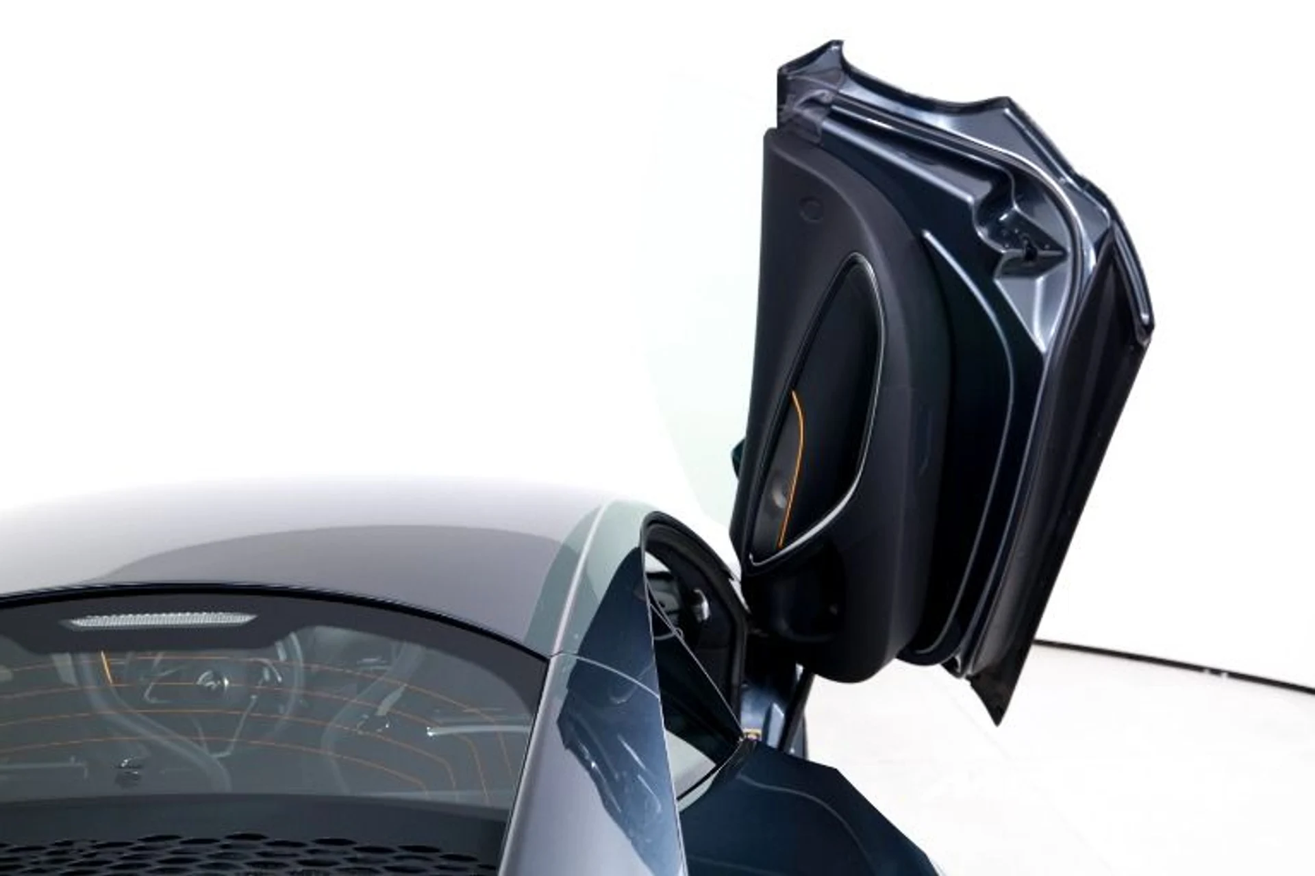 mph016_1504035813_Used_2023_Mc_Laren_Artura_d69e9119ee