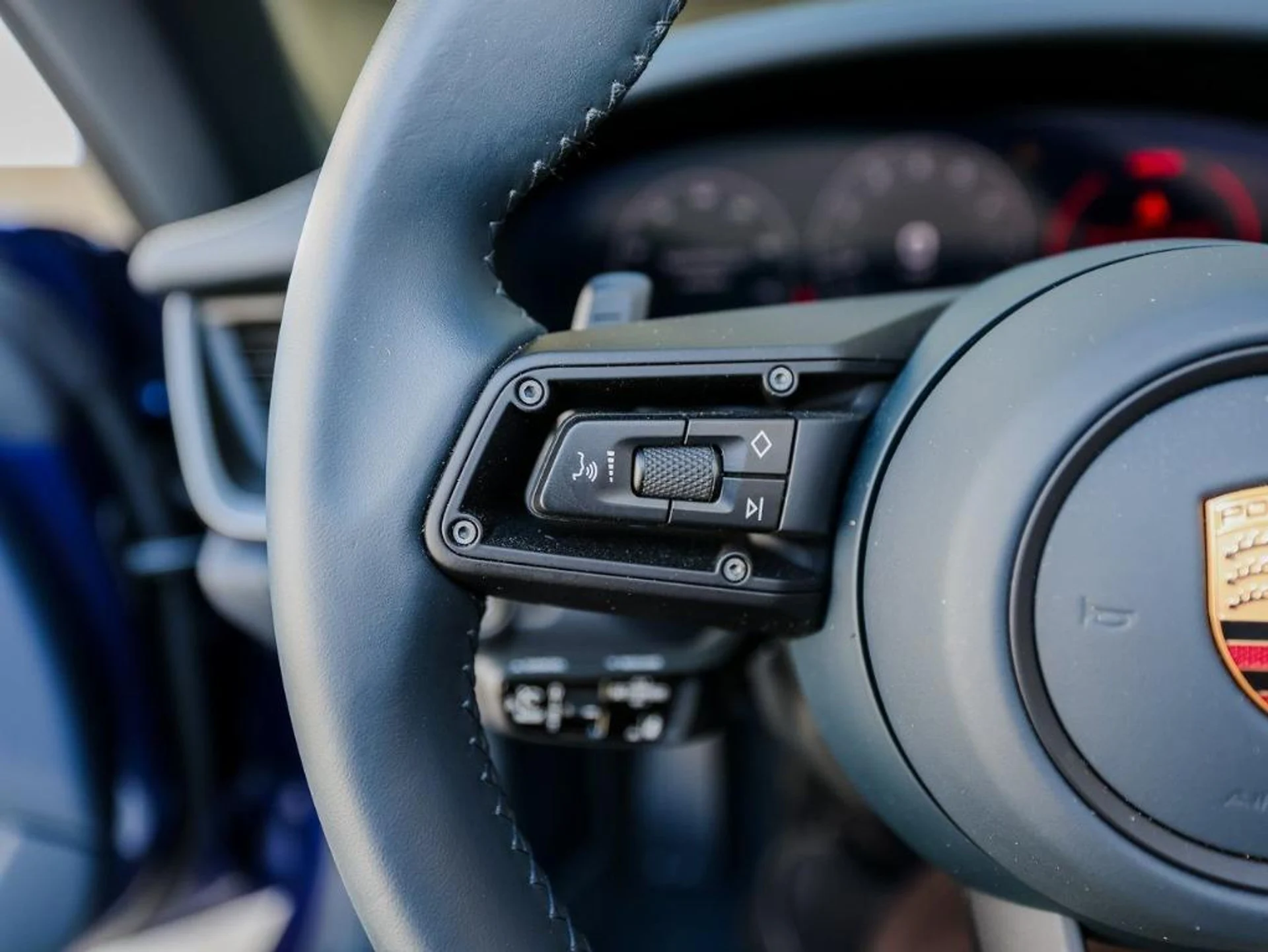 mph016_1505169029_Kc_ZOOPR_1_So_Orw_XIX_Vp85bxj9nf_E_9b813582cf