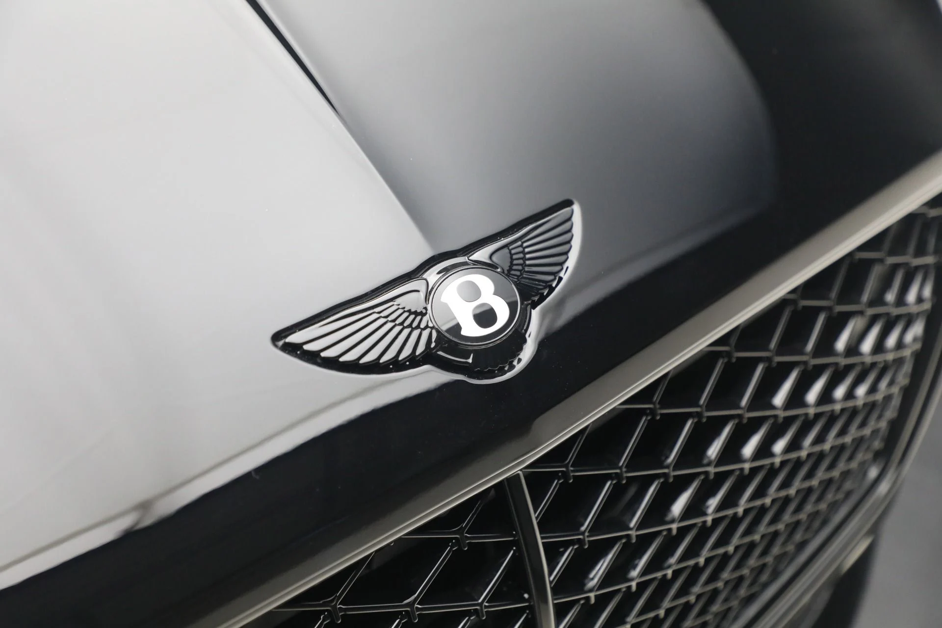 mph016_1514875213_New_2026_Bentley_Continental_GTC_S_1781378095_bd0e3465a7