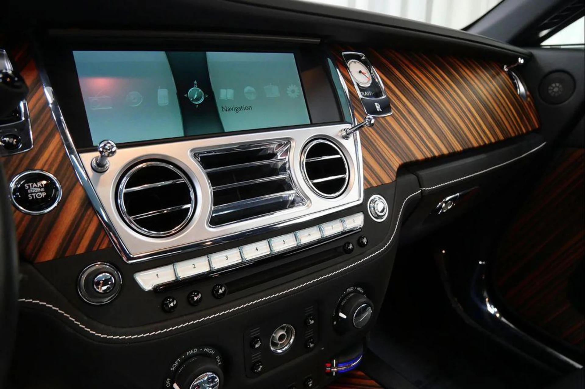 mph016_1519957320_k4lz_TQS_Rwpvad_MA_2_Lb_Faa_ZKNW_Ls_0587aa3cb3