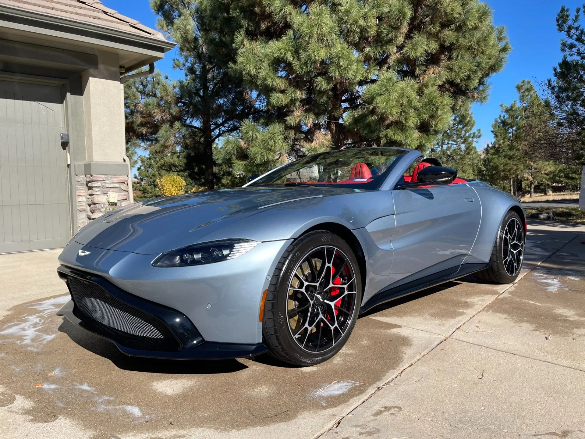 mph016_1527497359_Used_2021_Aston_Martin_Vantage_1762561122_1360a702f0