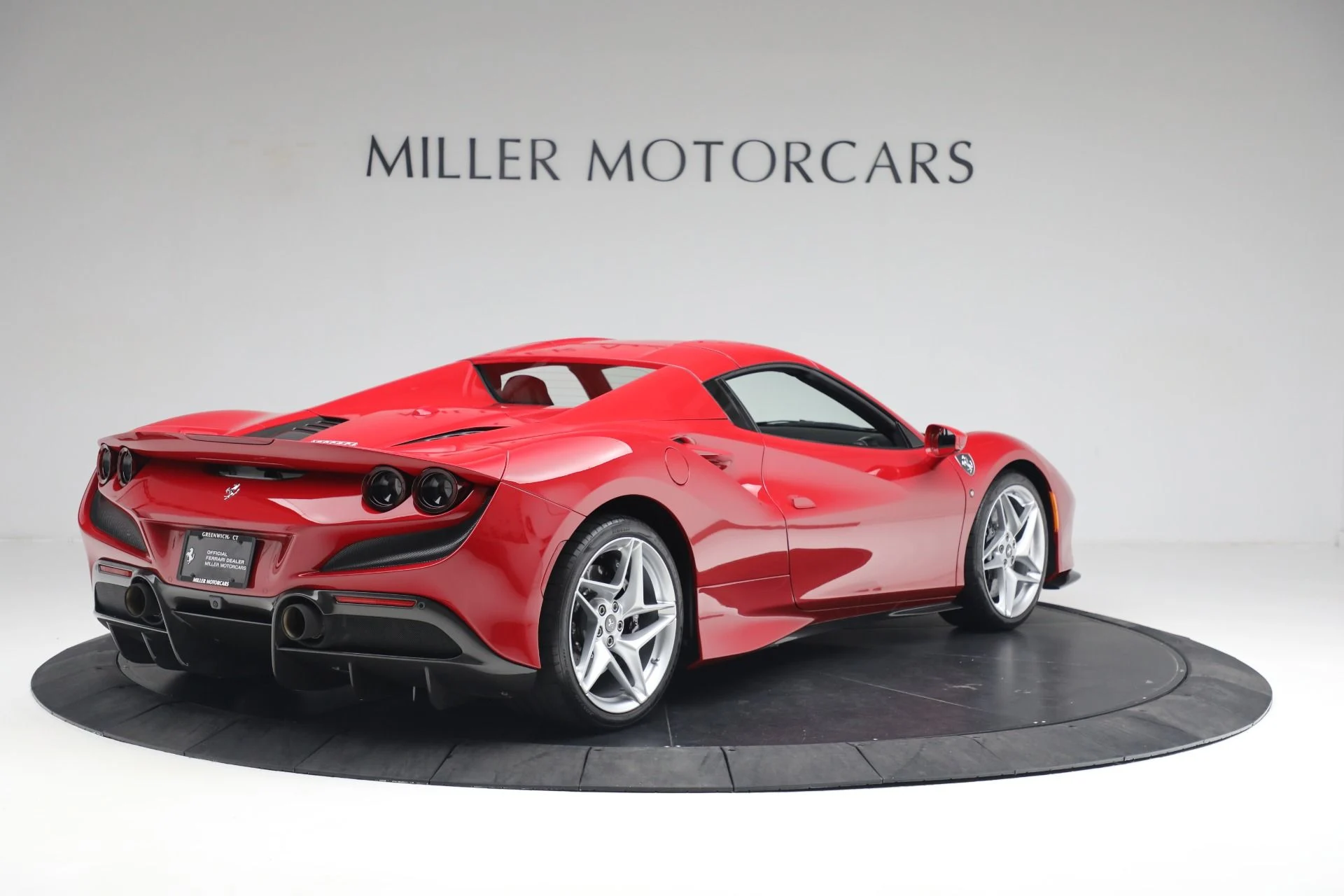 mph016_1529747248_Used_2021_Ferrari_F8_Spider_2b688467e7