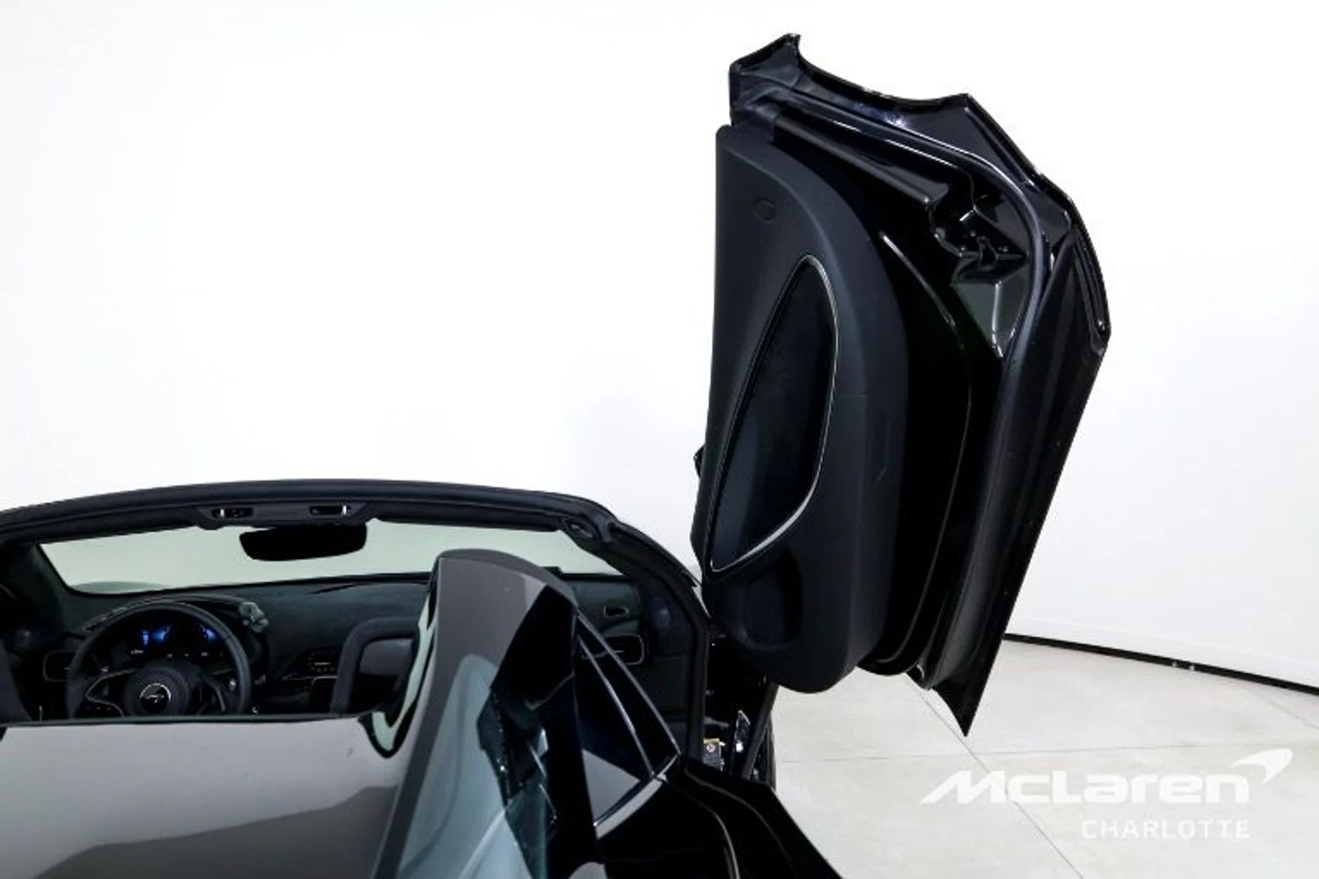 mph016_153618417_New_2025_Mc_Laren_Artura_Spider_67022e7111